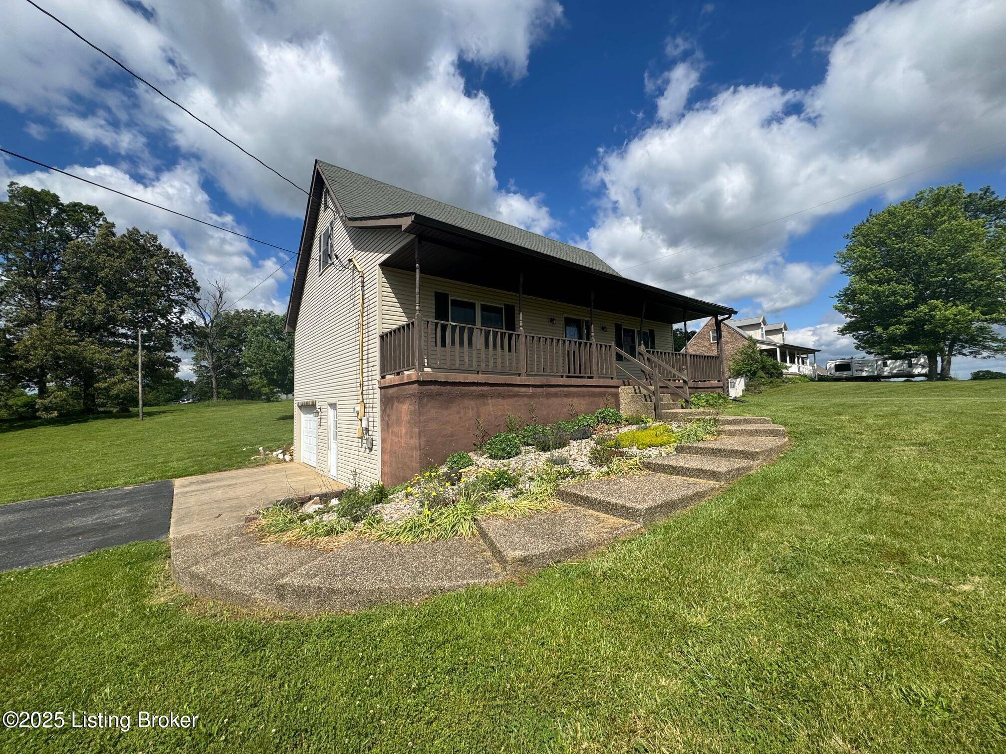 Ekron, KY 40117,45 Paula Ct