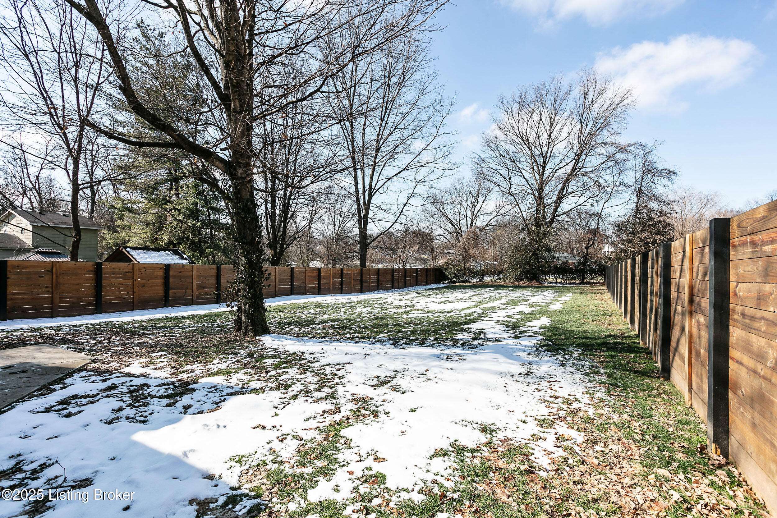 Bardstown, KY 40004,320 S Third St