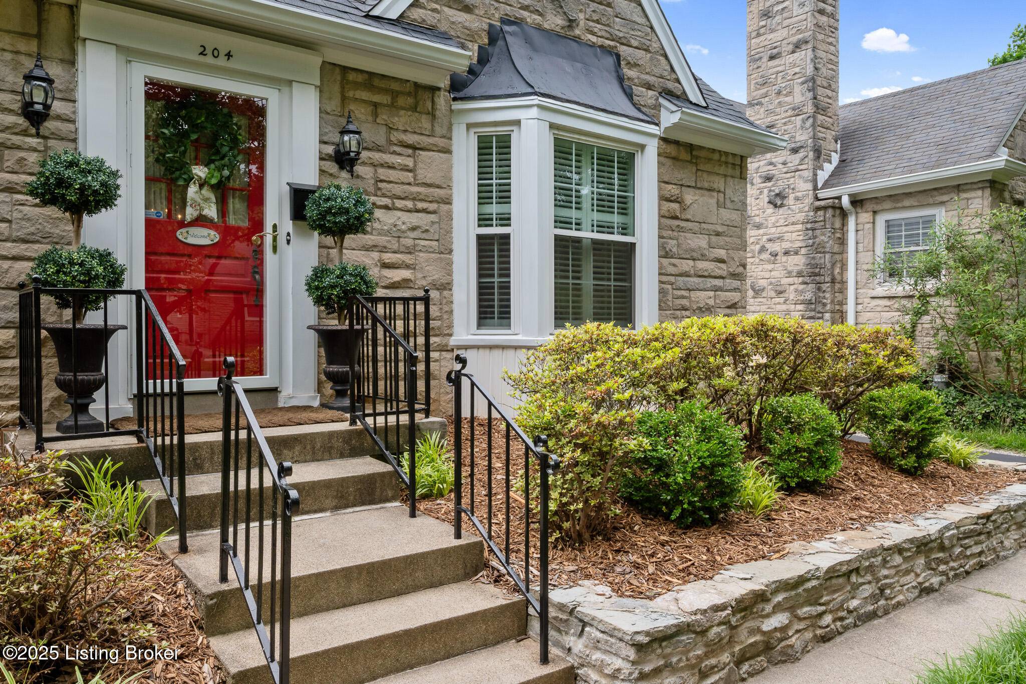 Louisville, KY 40207,204 S Sherrin Ave
