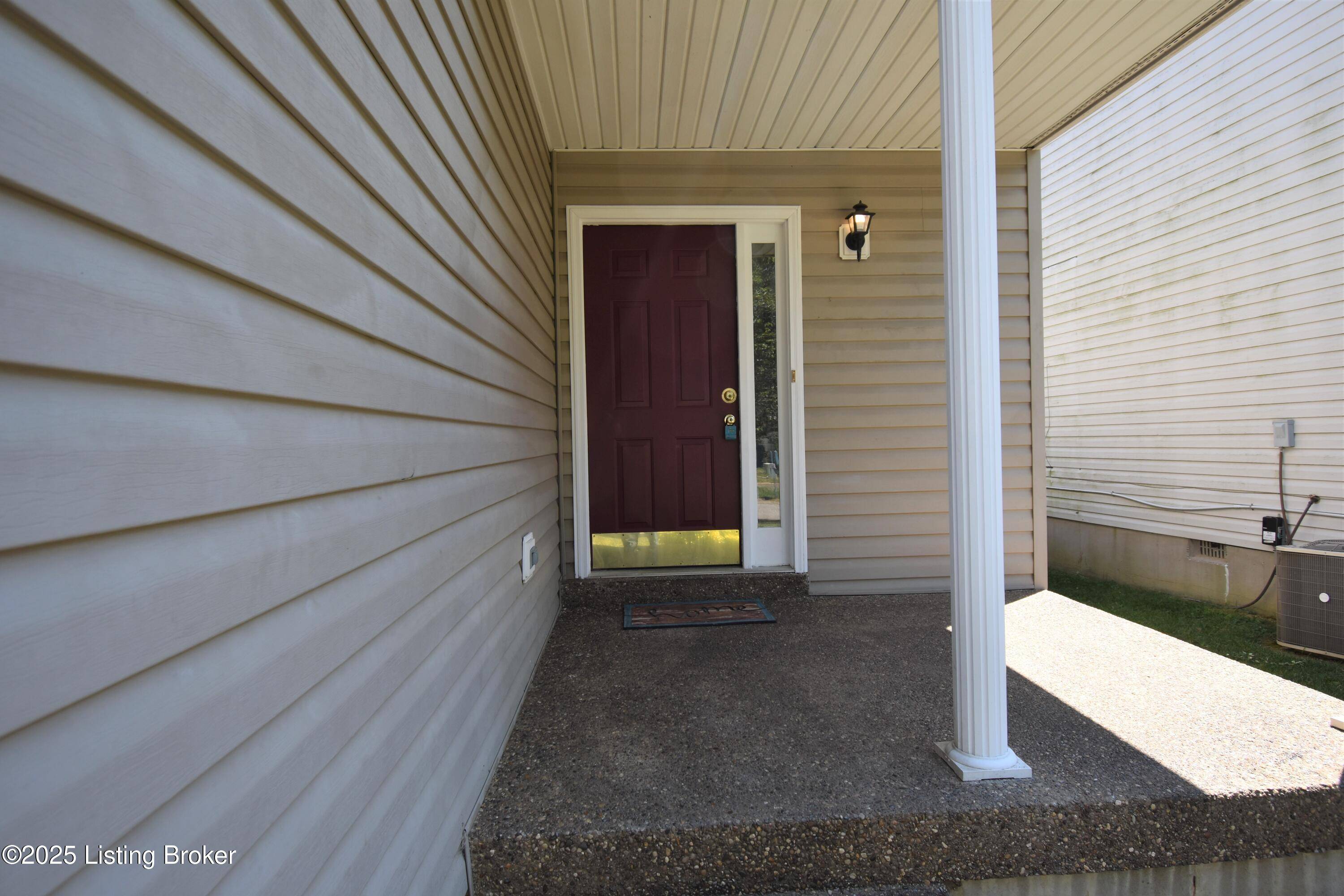 Louisville, KY 40299,3921 Pinoak View Ct