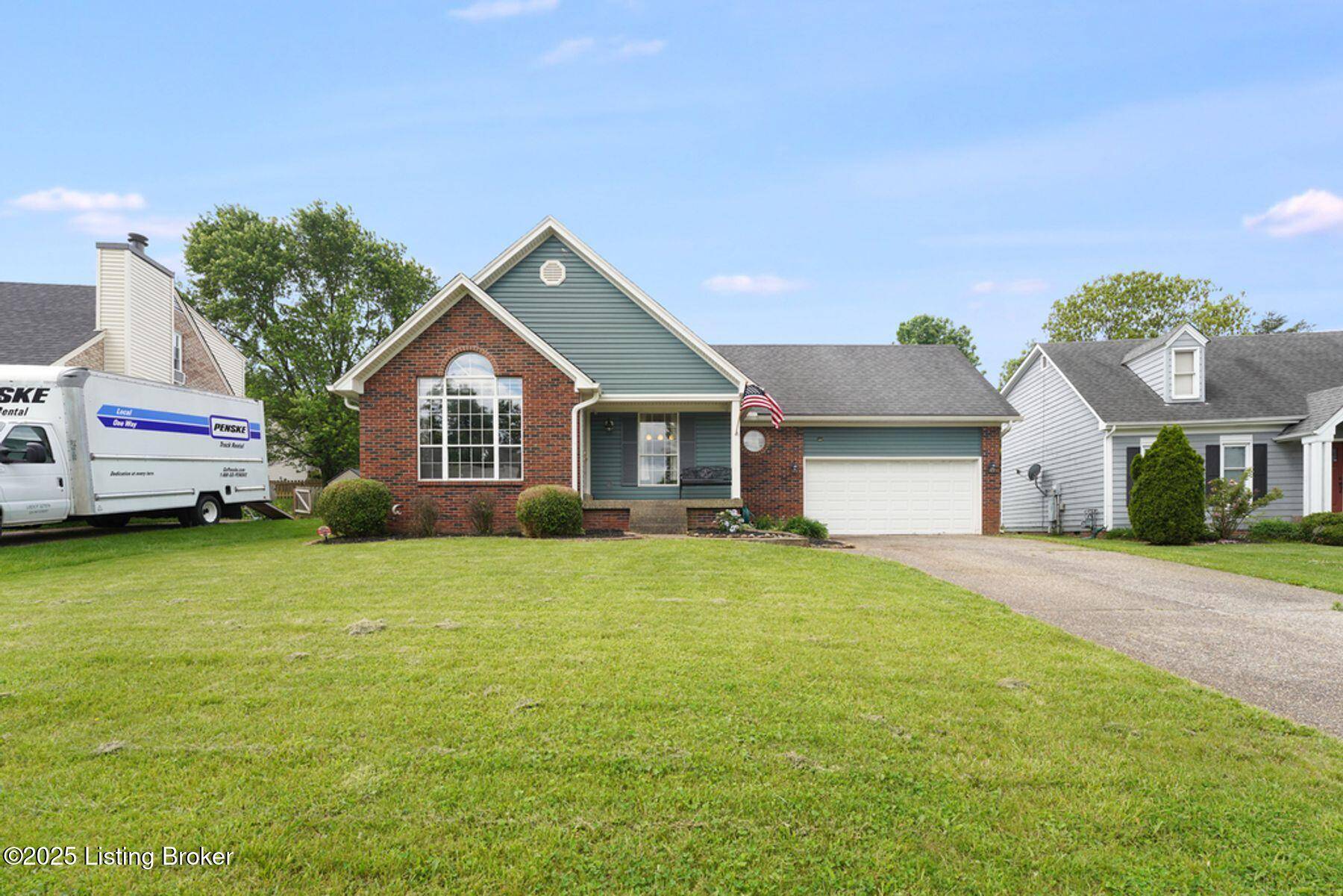 Lyndon, KY 40222,1604 Helmridge Ct