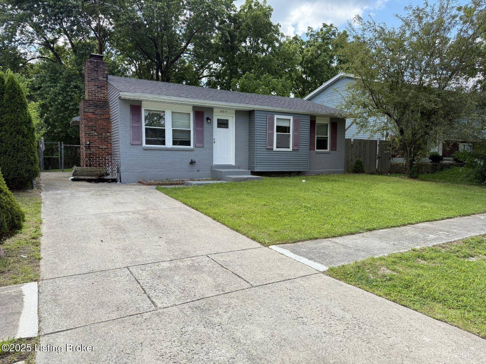 Louisville, KY 40219,8617 Timber Hollow Ct