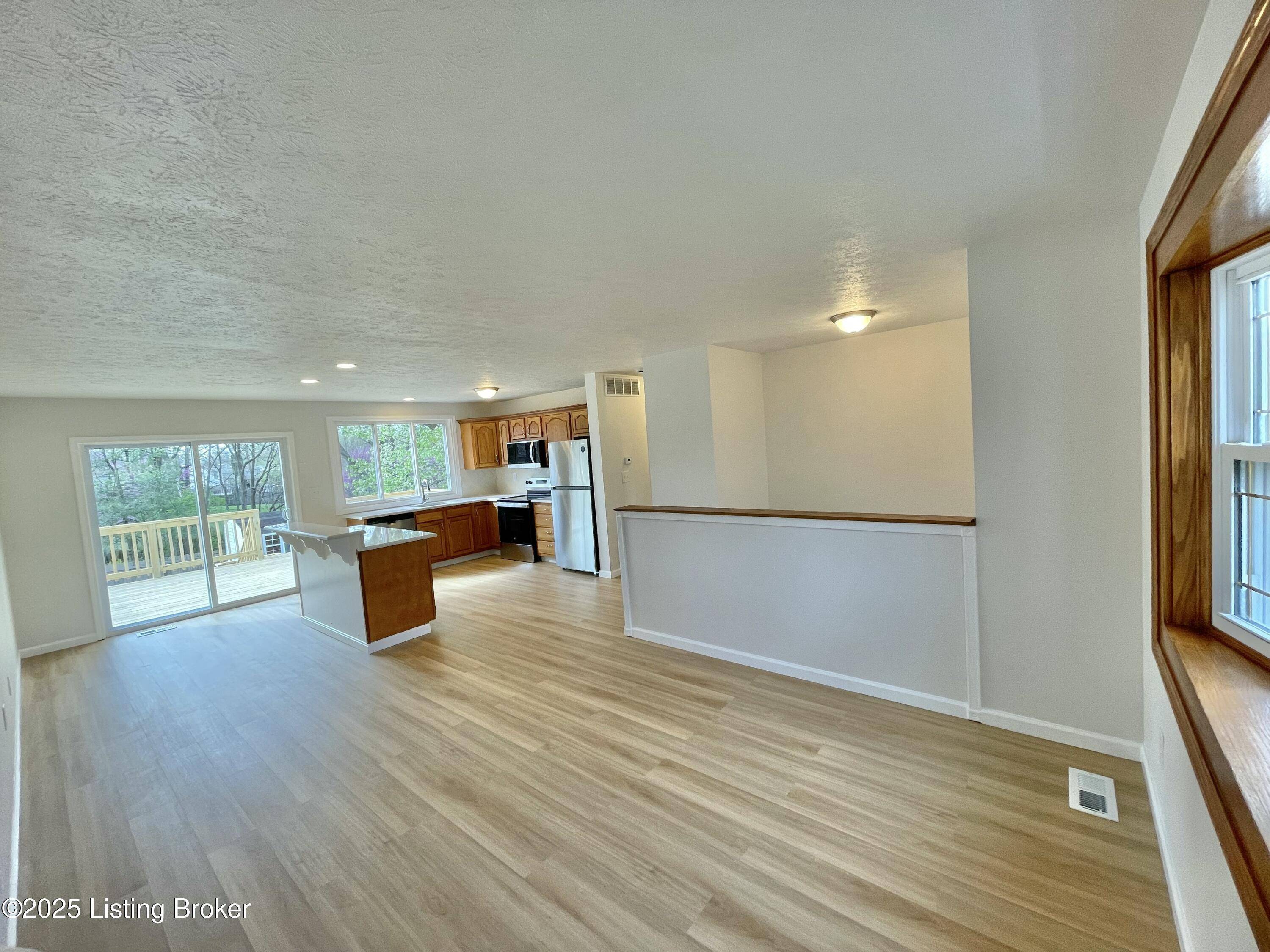 Louisville, KY 40291,9702 Stanalouise Dr