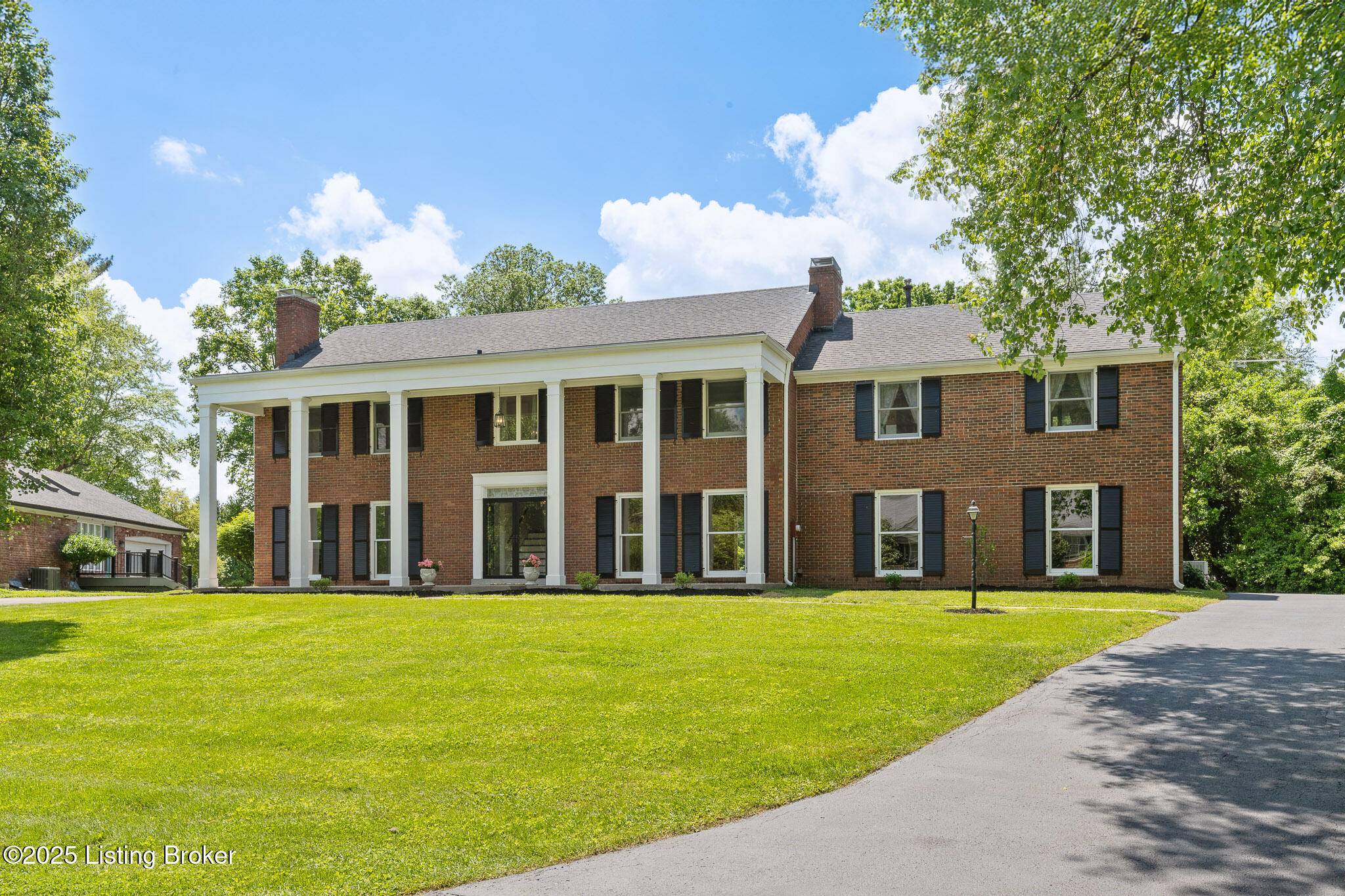 Louisville, KY 40222,6012 Innes Trace Rd