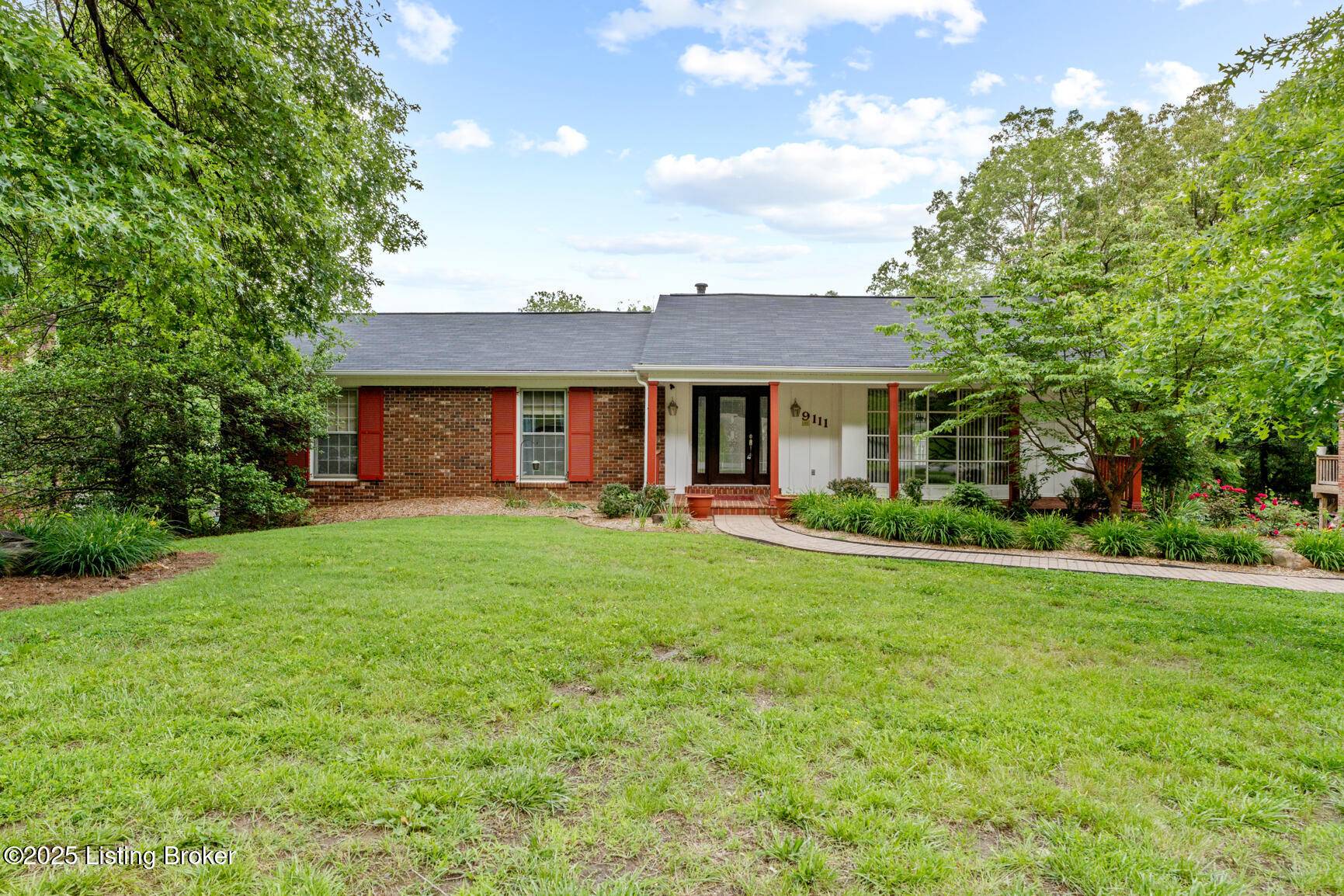 Louisville, KY 40272,9111 Royal Oak Dr
