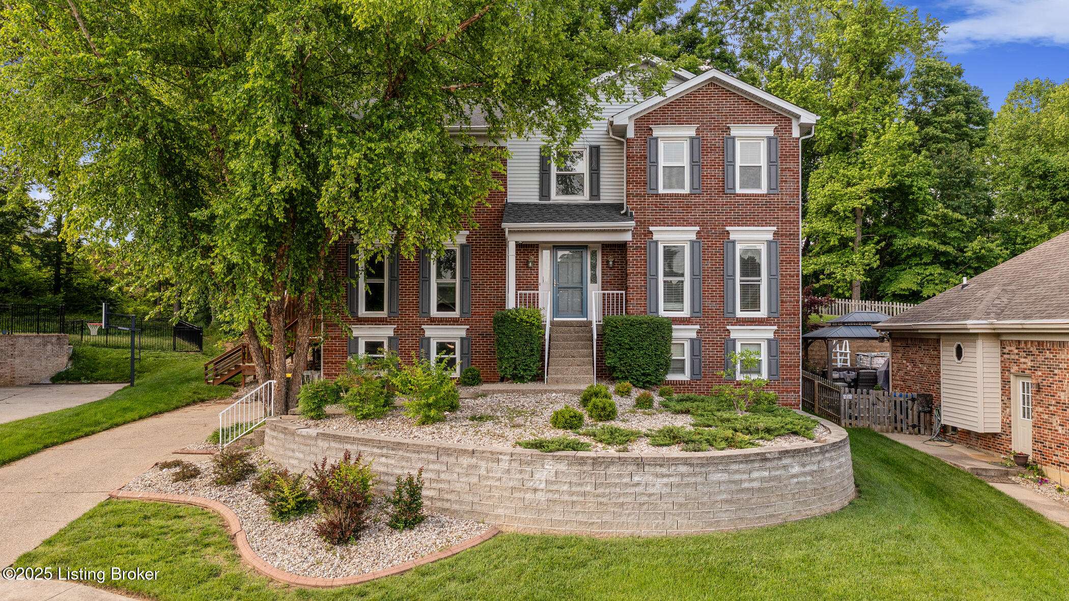Louisville, KY 40272,9510 Stonelanding Pl