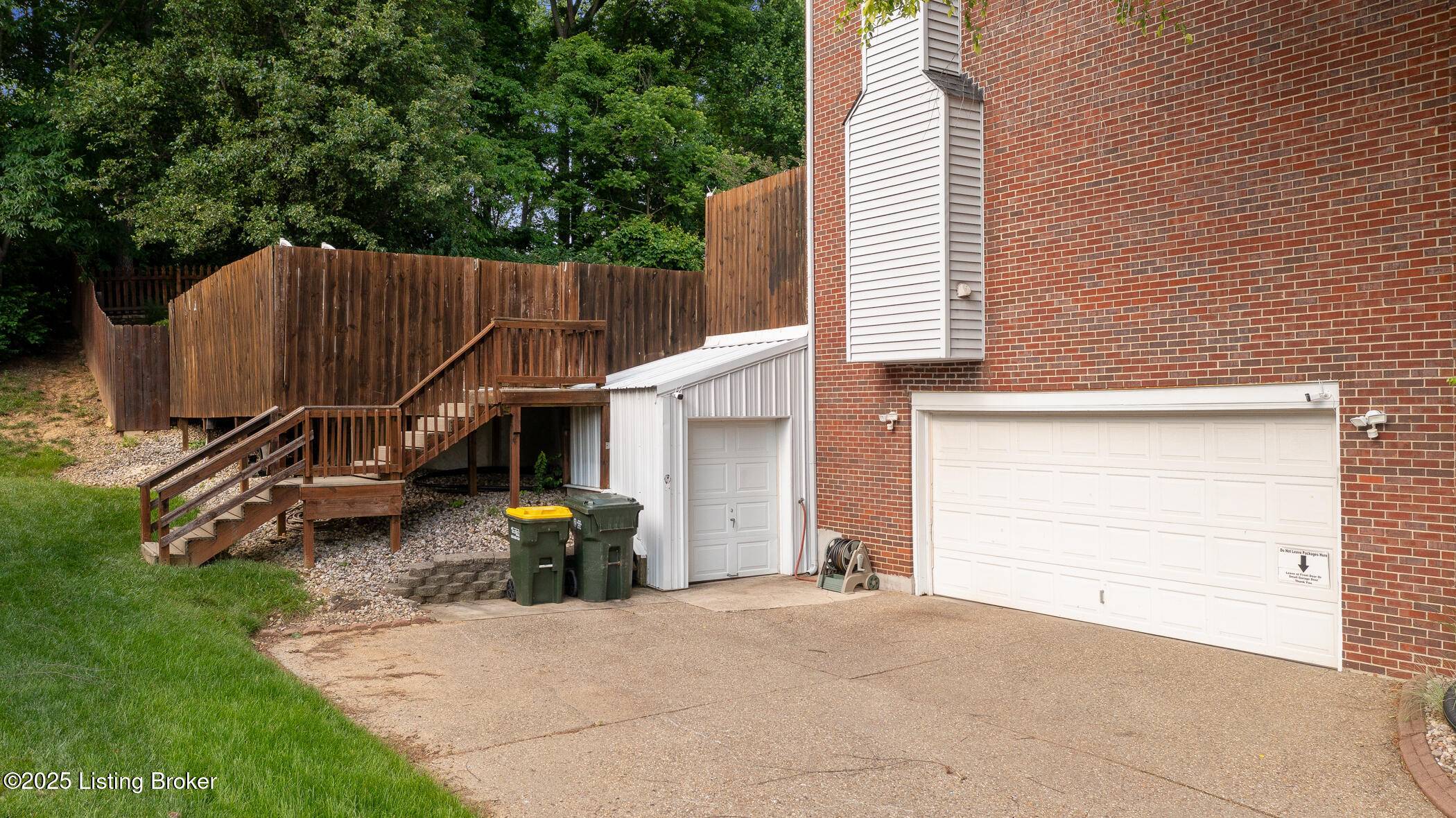 Louisville, KY 40272,9510 Stonelanding Pl