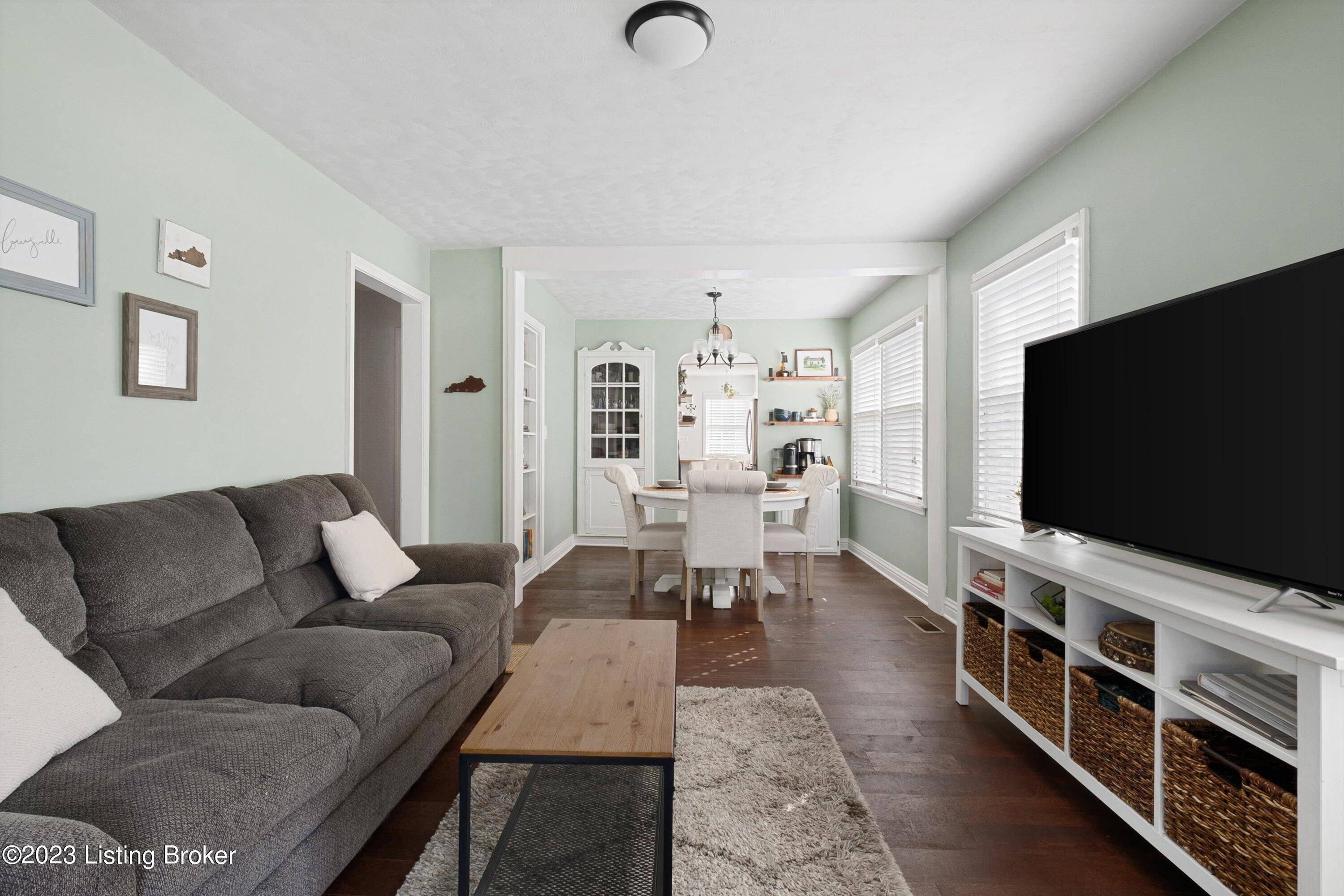 Louisville, KY 40207,119 Colonial Dr