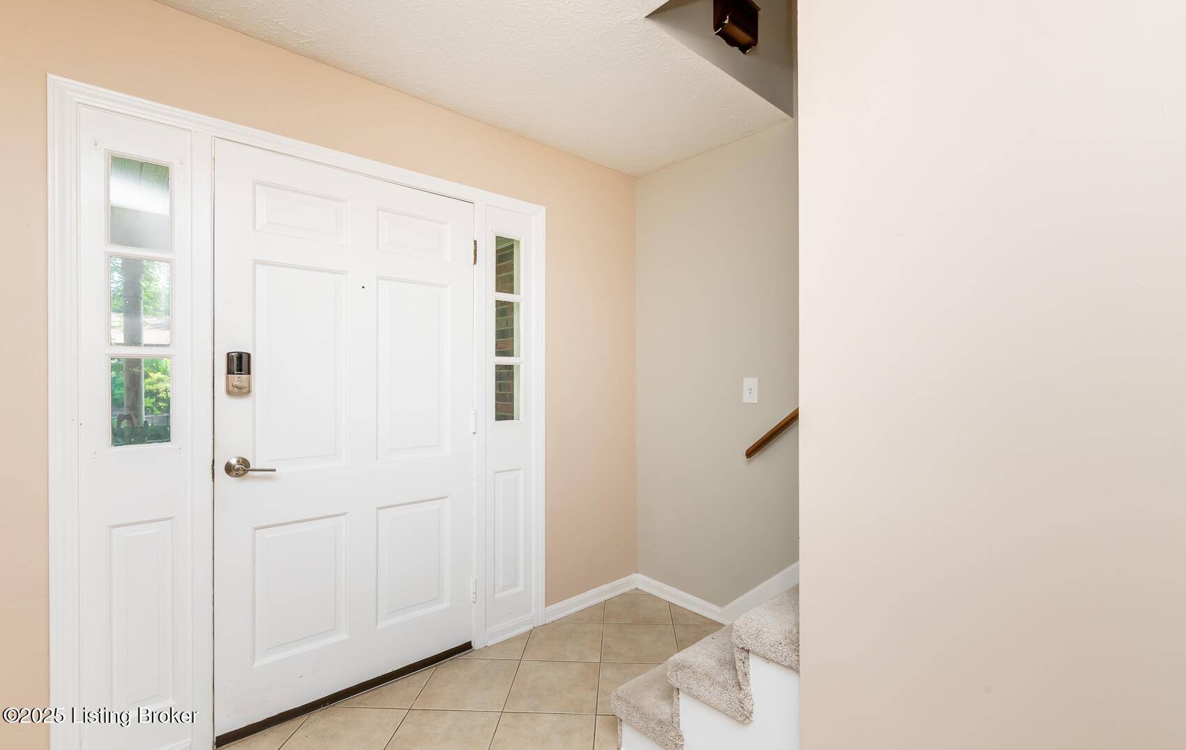 Jeffersontown, KY 40299,8706 Sonora TRL