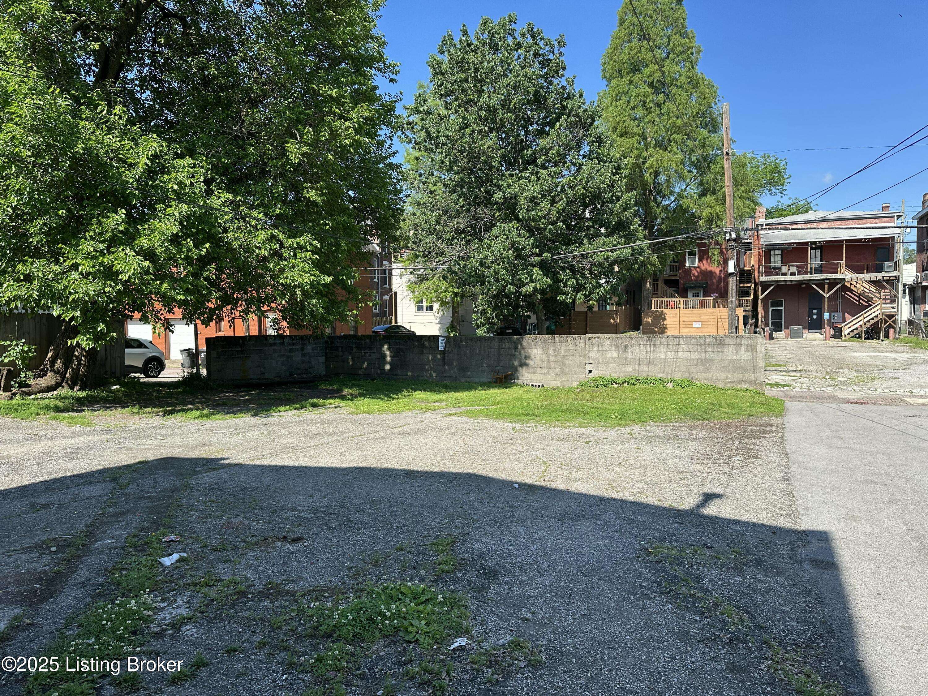 Louisville, KY 40203,1220 S 3rd St