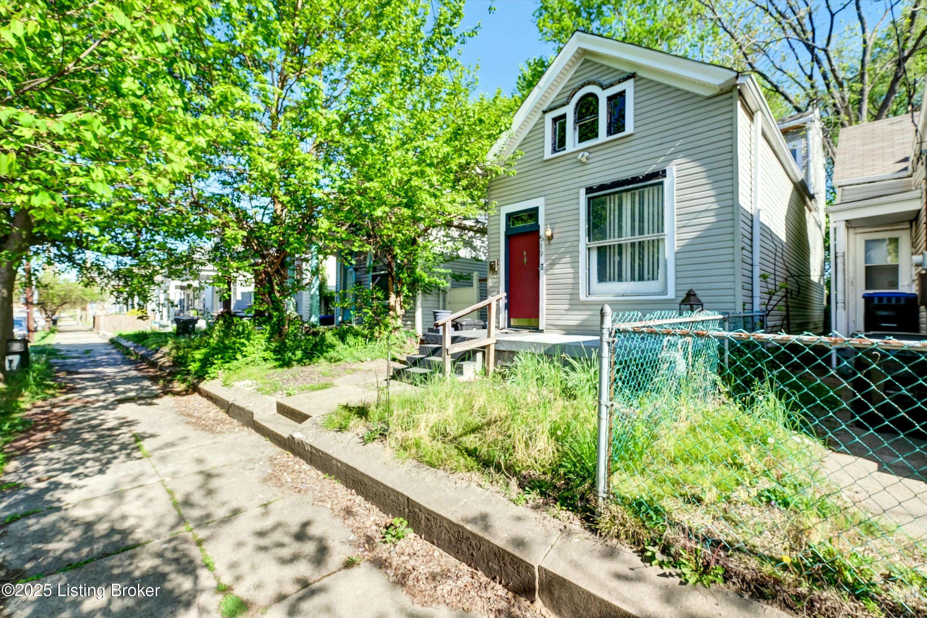 Louisville, KY 40203,519 E Oak St