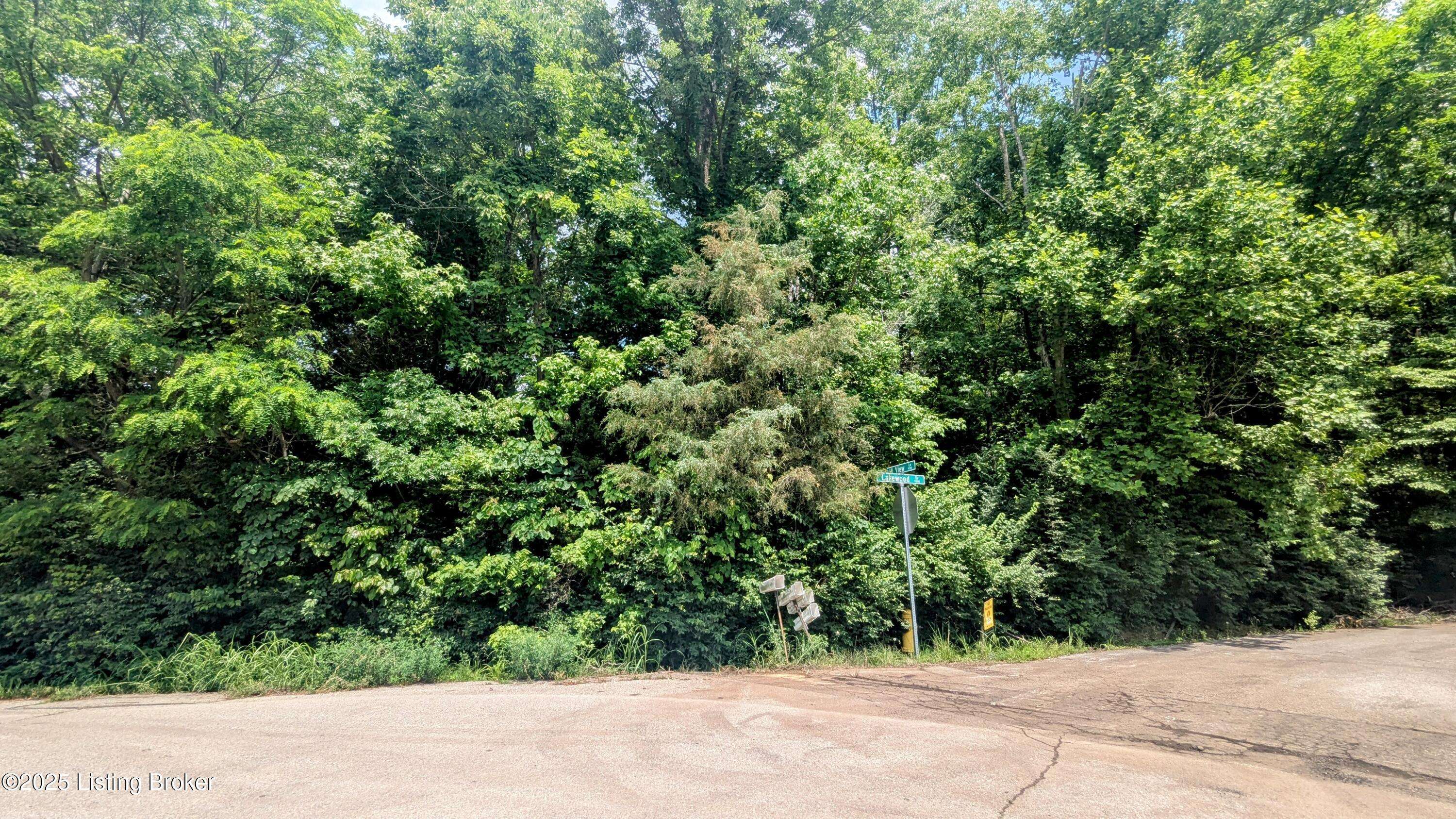 Louisville, KY 40272,9000 Lakewood Dr