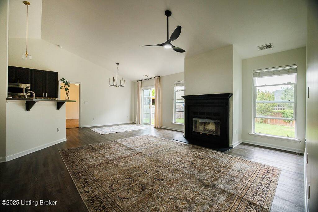 Louisville, KY 40291,7003 Hollow Oaks Dr