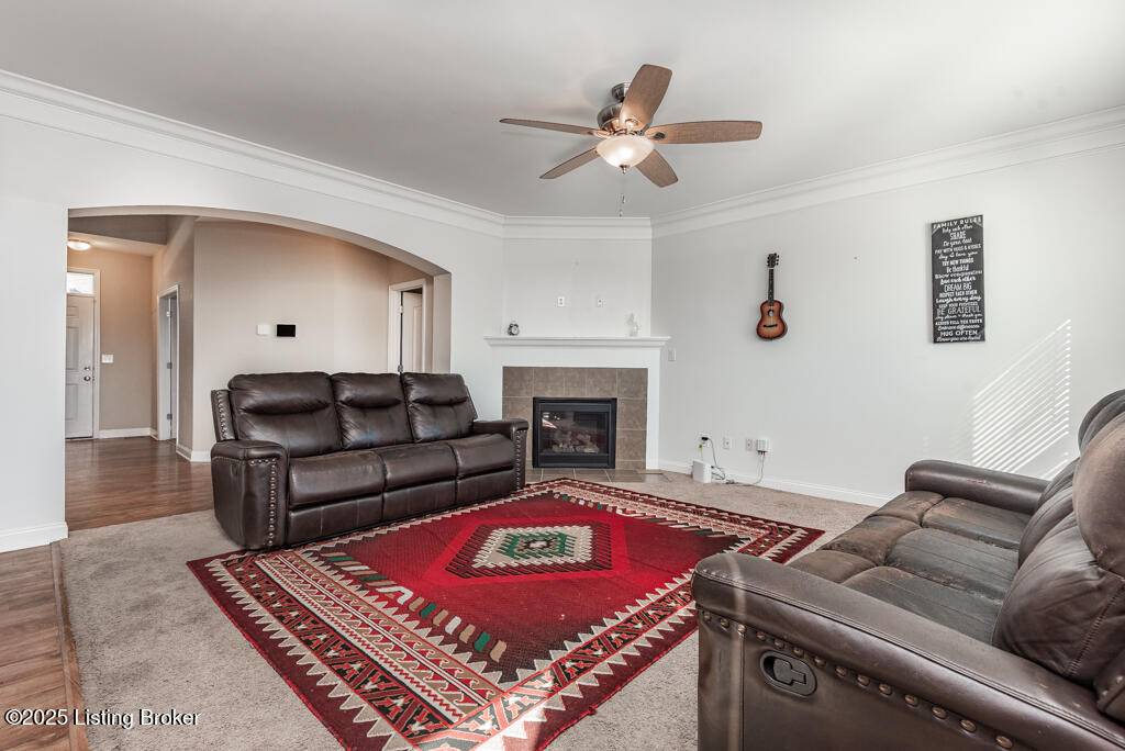 Louisville, KY 40291,9006 BIG BOULDER Dr