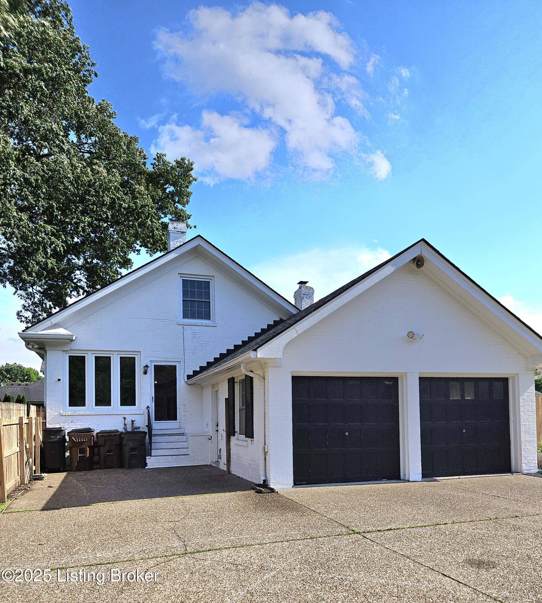 Louisville, KY 40222,8412 Oxford Woods Ct