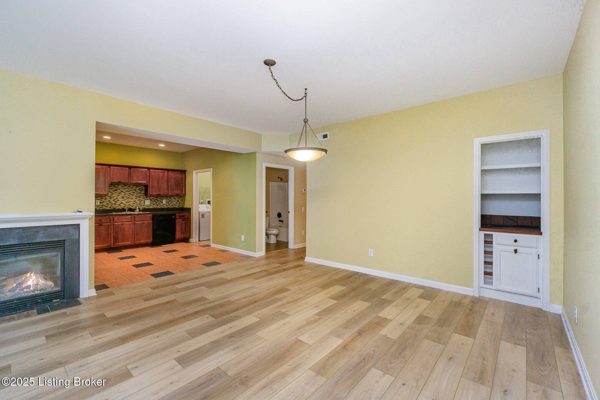 Louisville, KY 40223,305 S Dorsey Ln