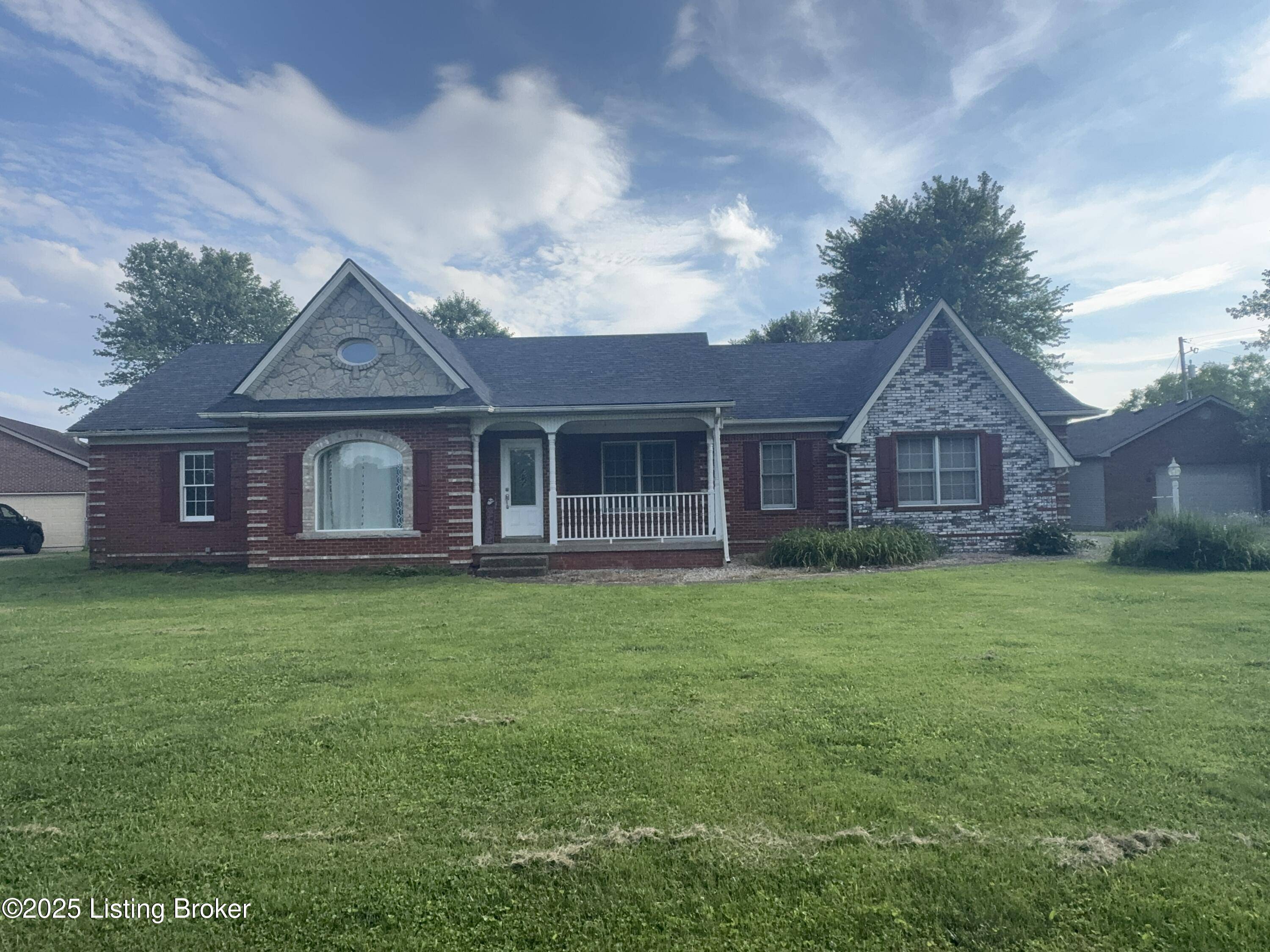 Bardstown, KY 40004,1103 Foxfire Rd