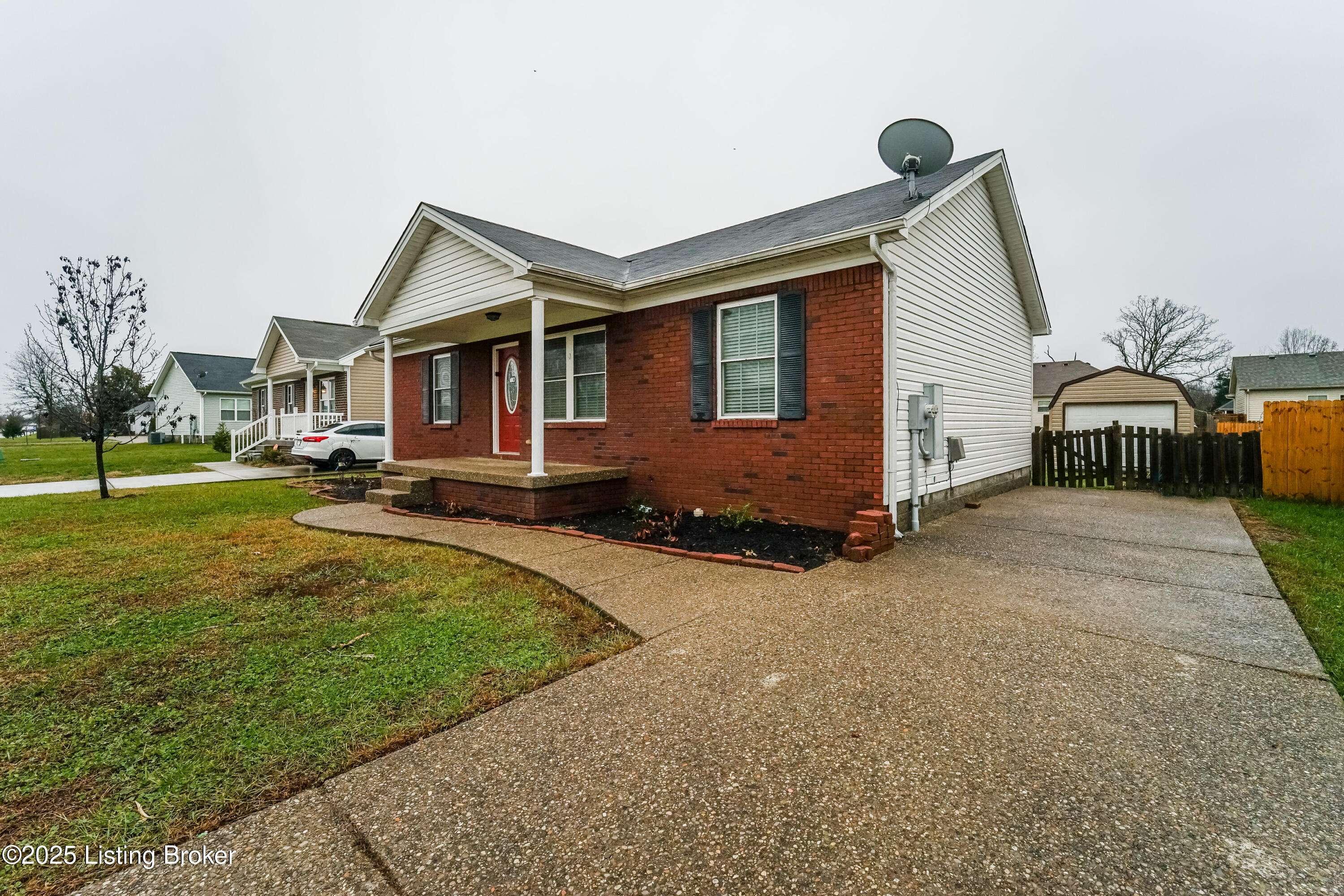 Shepherdsville, KY 40165,585 Tecumseh Dr