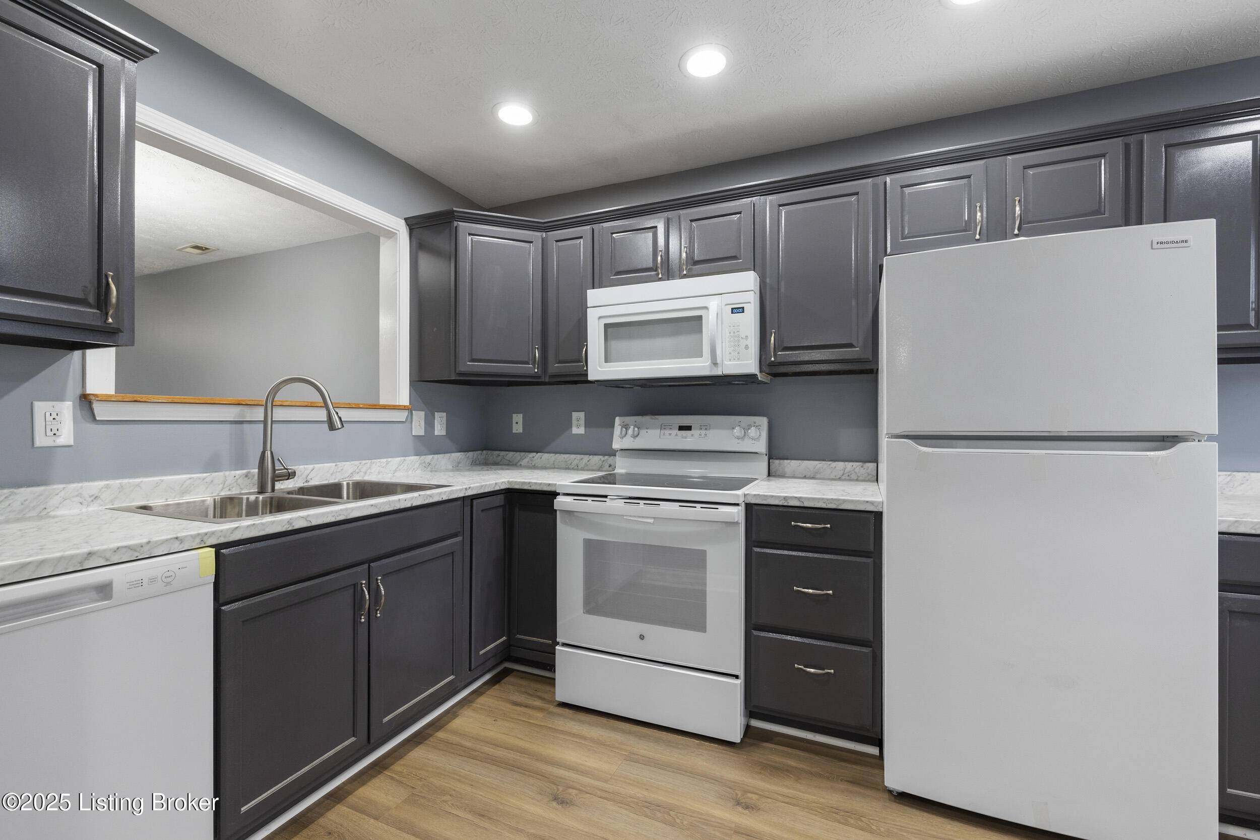 Louisville, KY 40212,310 Louis Coleman Jr Dr