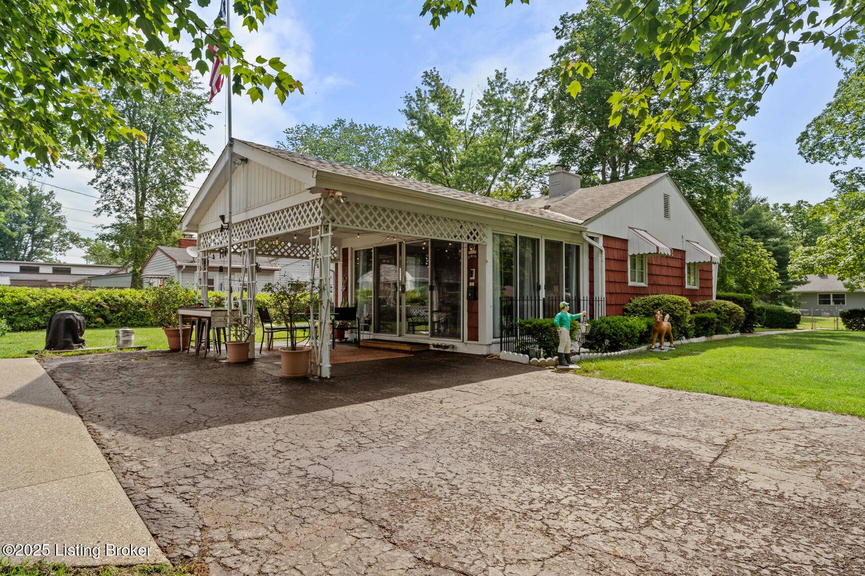 Louisville, KY 40218,200 Derby Ave
