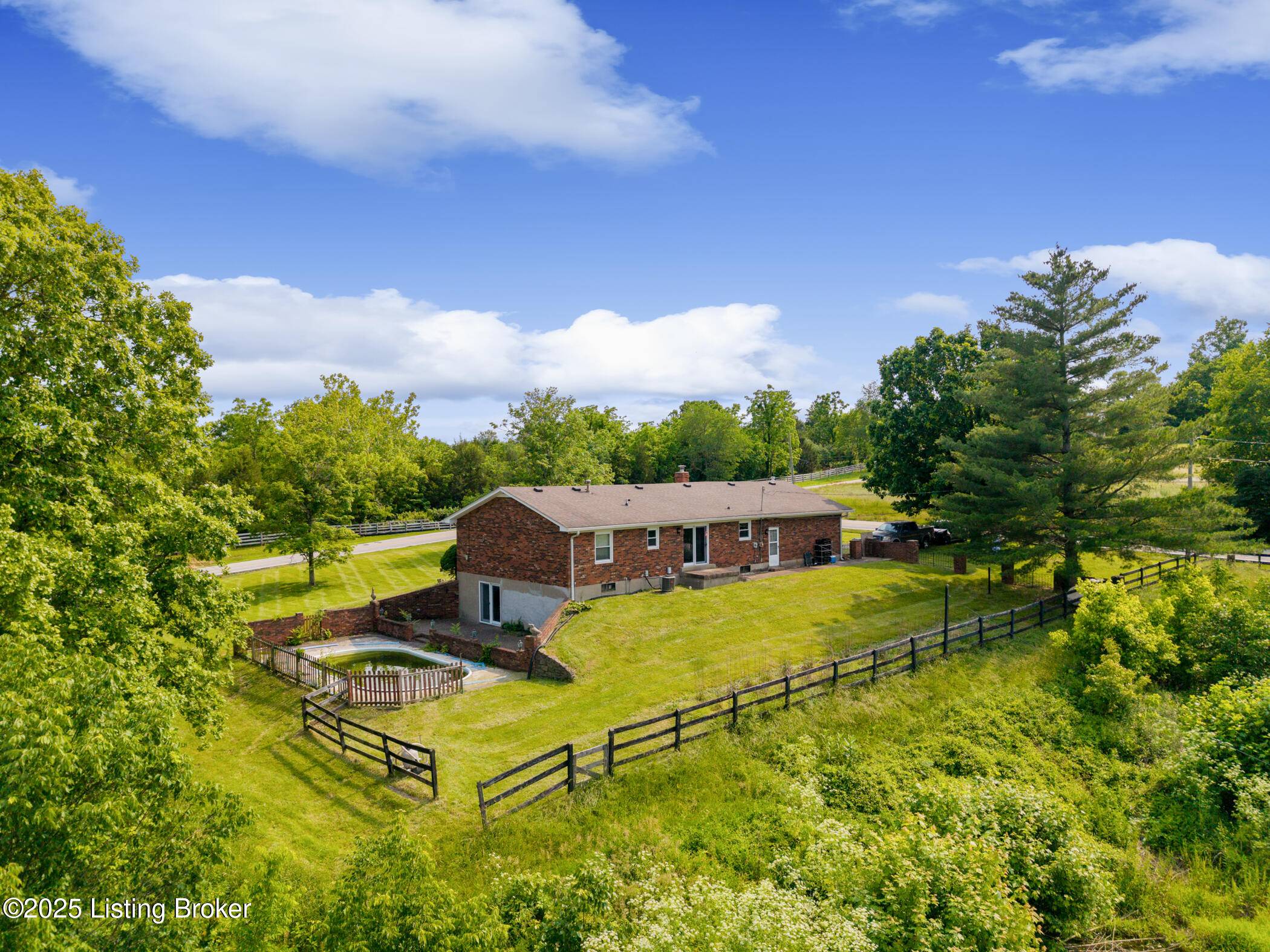Crestwood, KY 40014,1011 Mt Zion Rd
