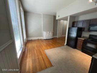 Louisville, KY 40202,566 S 4th St #305