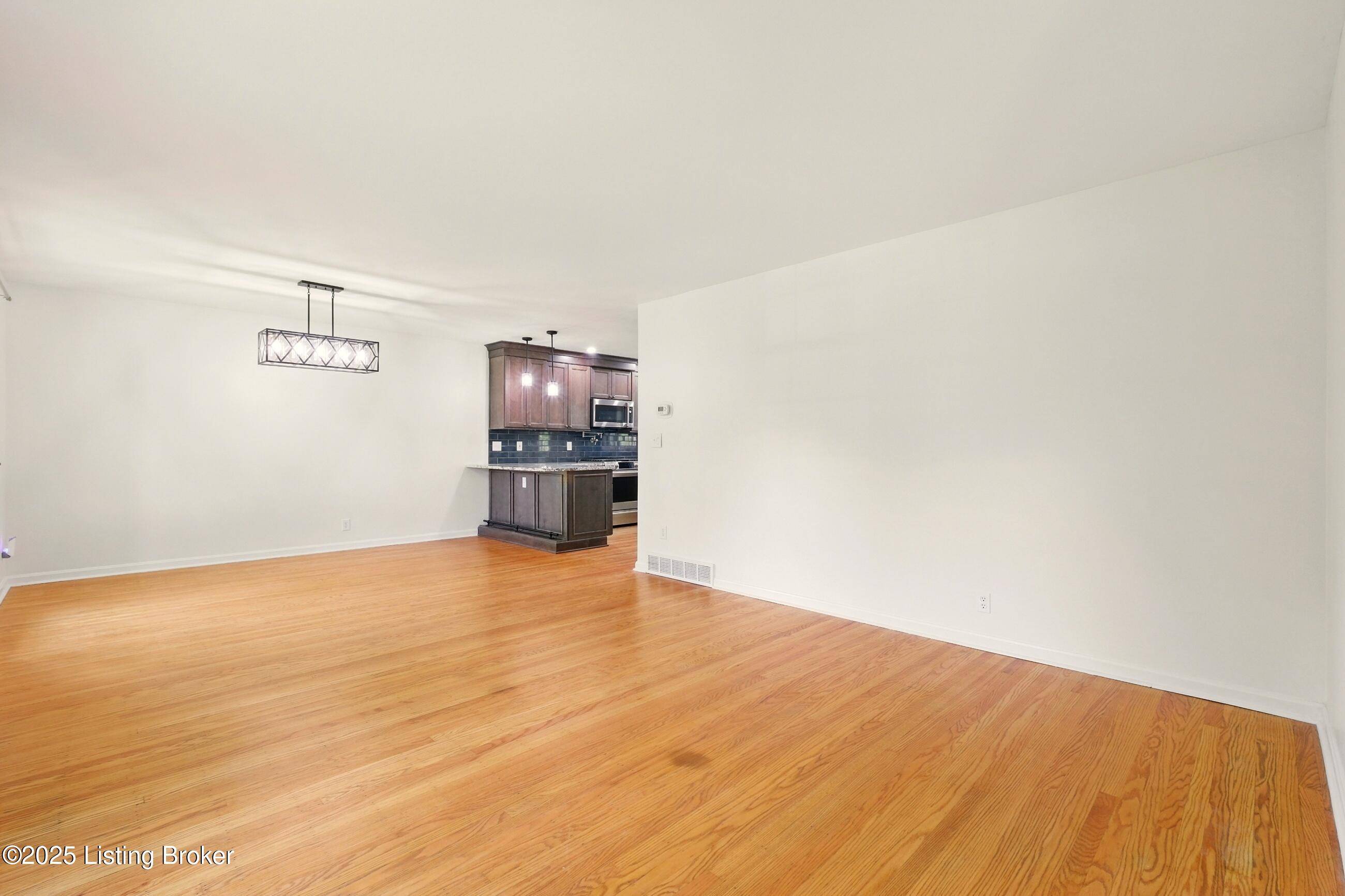 Louisville, KY 40242,9809 Tiverton WAY