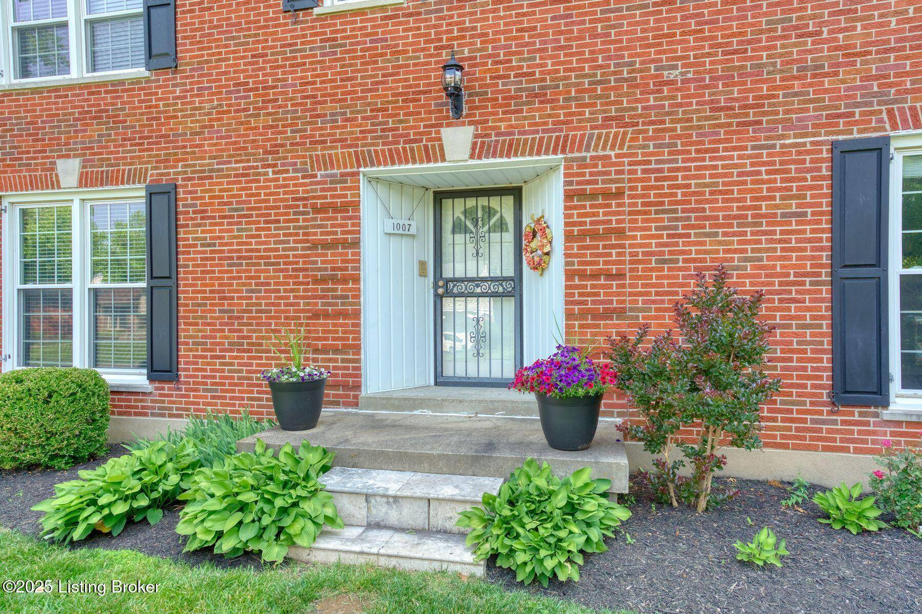 Louisville, KY 40222,1007 Girard Dr