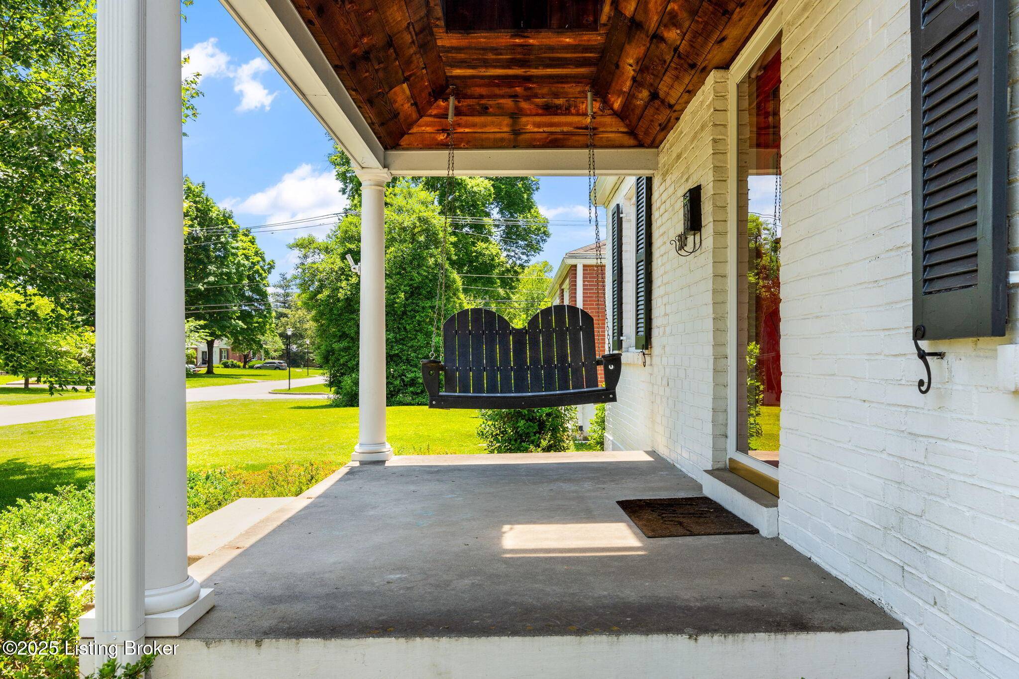 Louisville, KY 40207,216 Tyne Rd