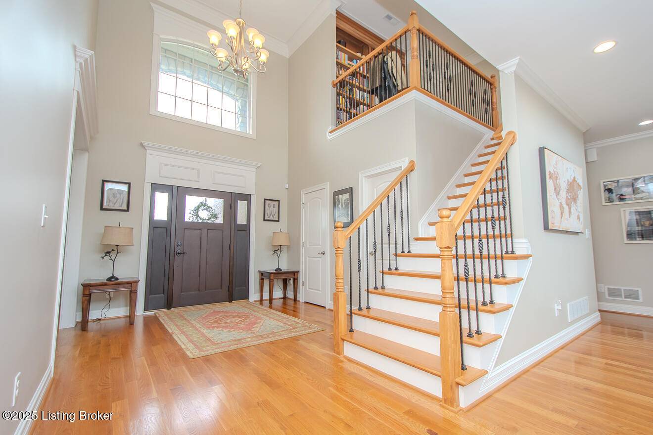 Louisville, KY 40245,18705 Weymuth Ln