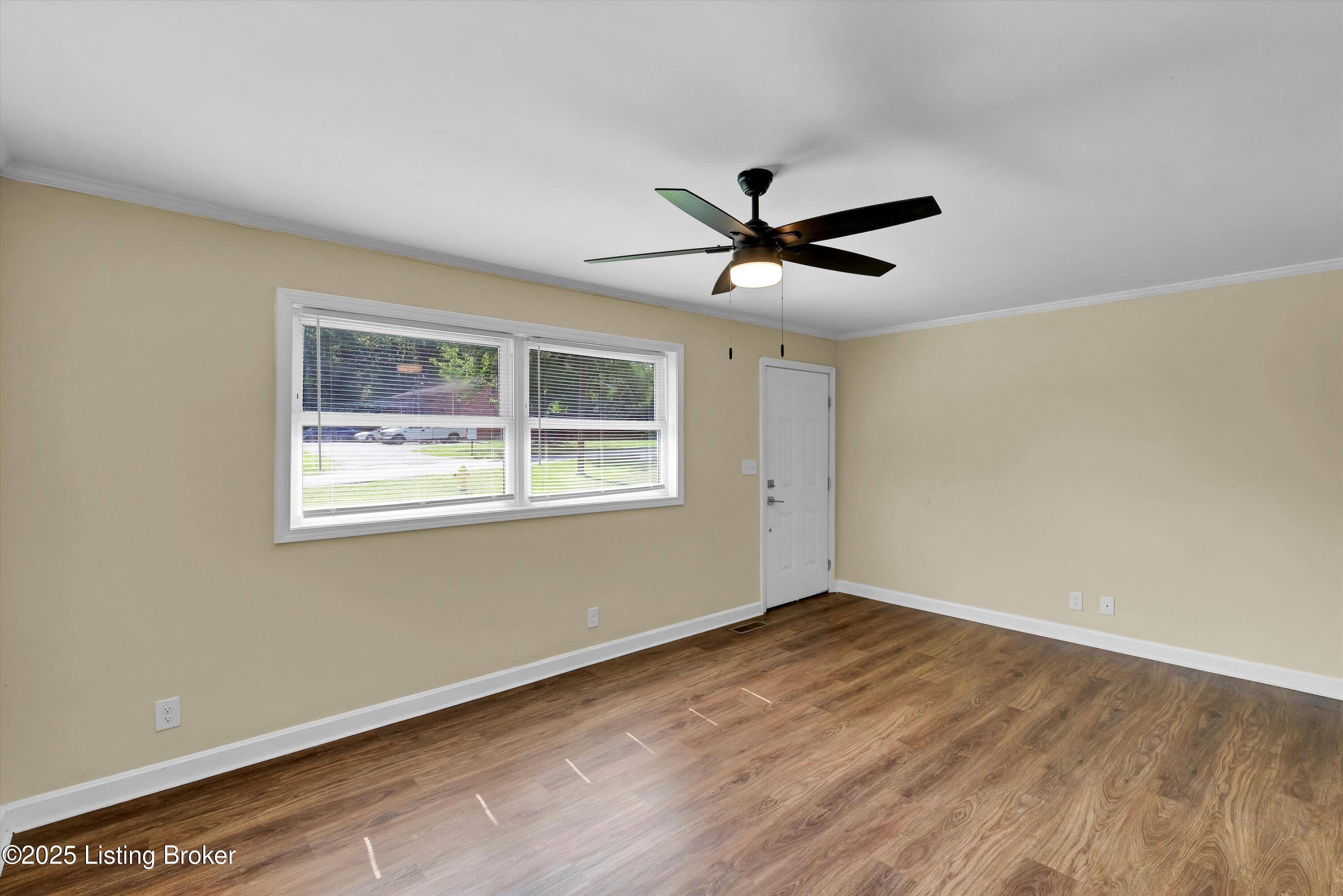 Louisville, KY 40216,4512 Grandview Dr