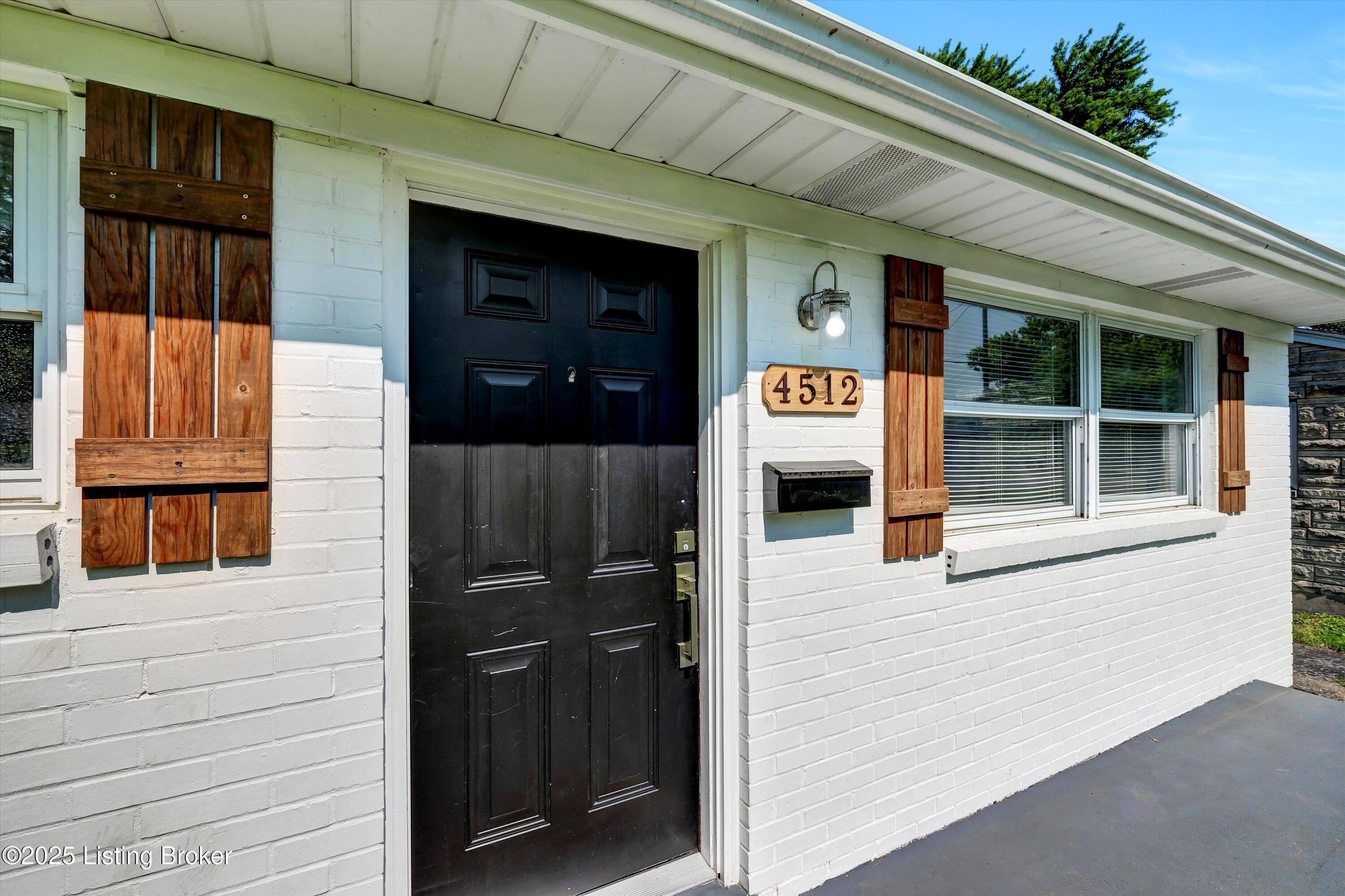 Louisville, KY 40216,4512 Grandview Dr