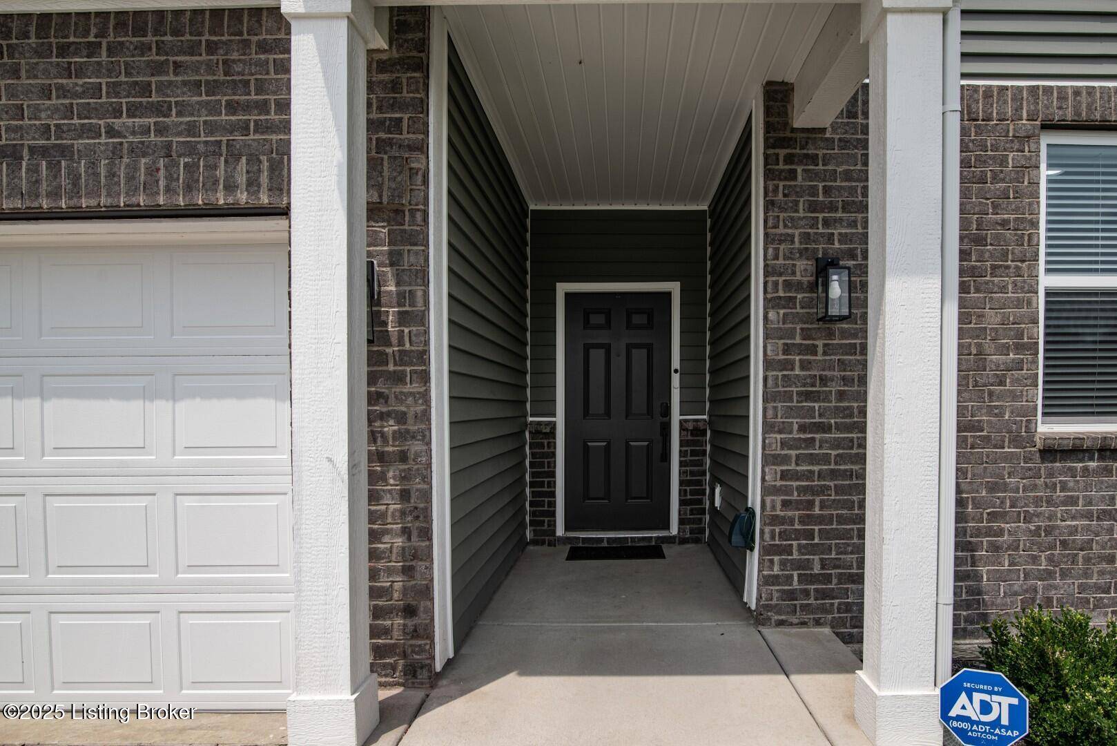 Louisville, KY 40229,11930 Wooden Trace Dr