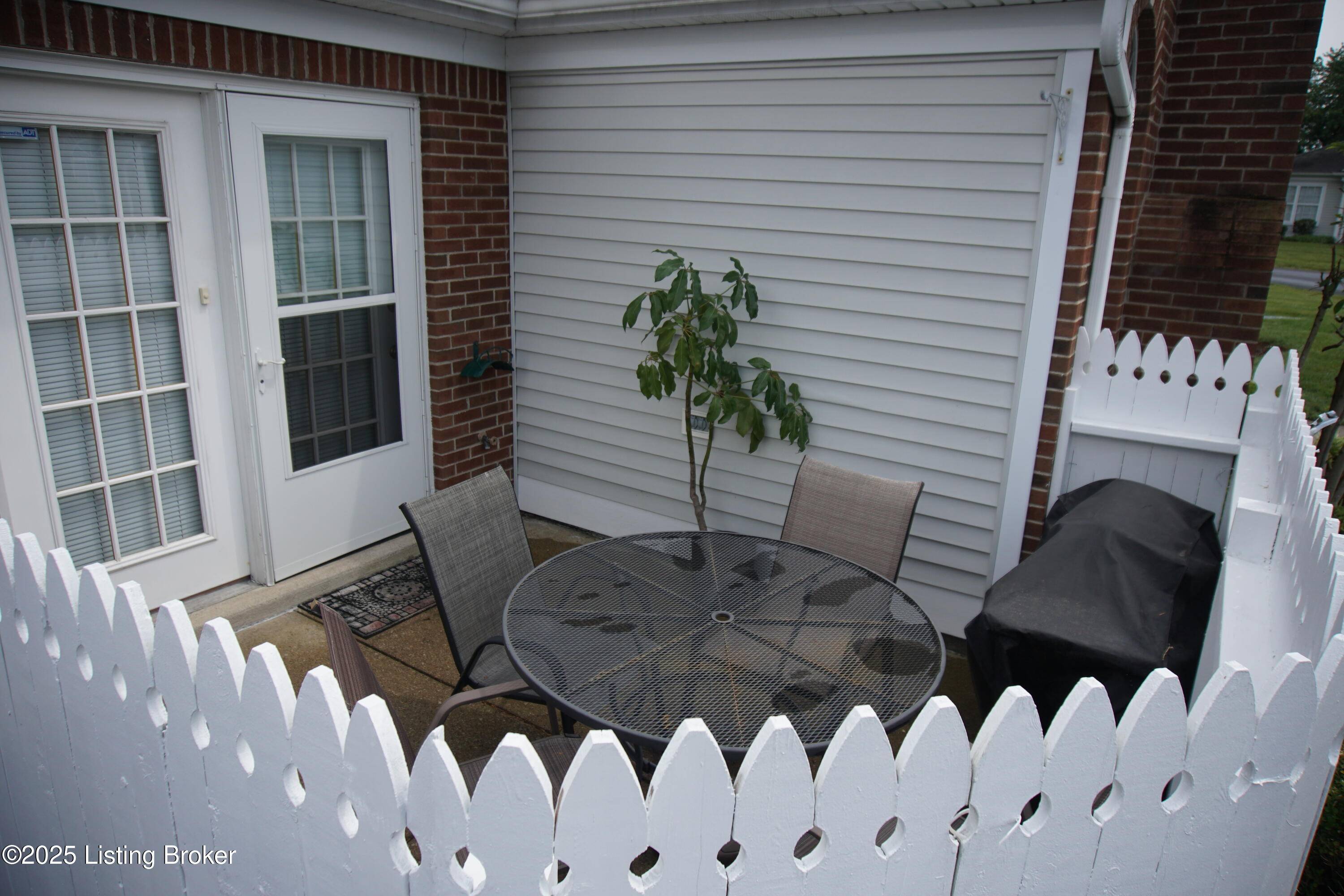 Louisville, KY 40258,8311 River Forest Pl