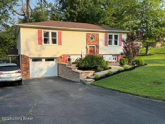 Leitchfield, KY 42754,402 Embry Villa Dr