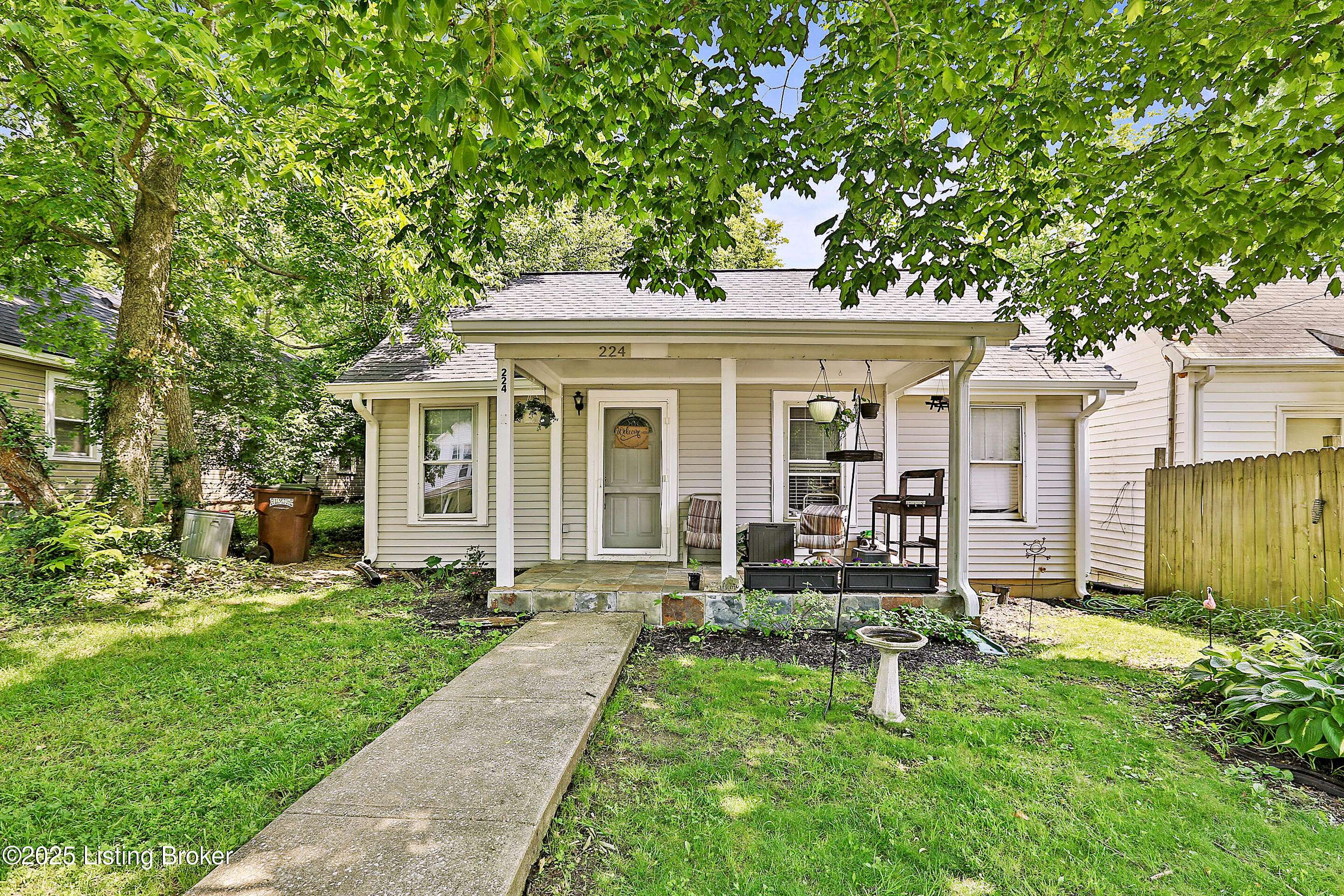 Midway, KY 40347,224 E Higgins St