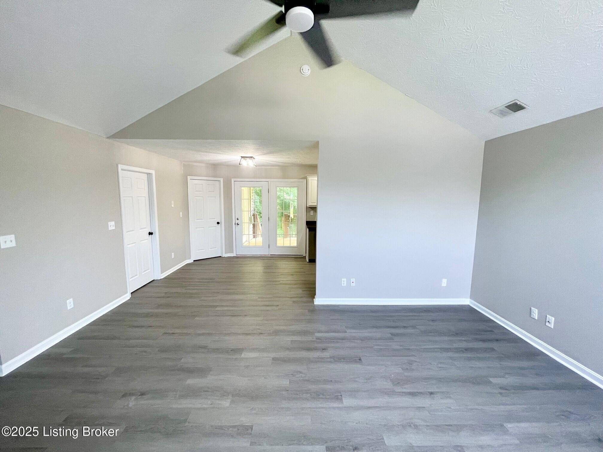 Louisville, KY 40229,11115 Meadow Chase Ct