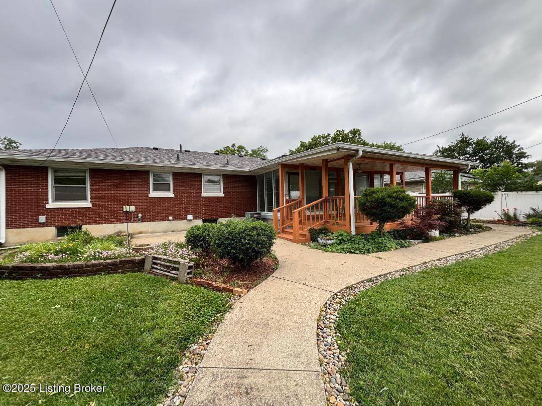 Louisville, KY 40220,2707 Sharon WAY