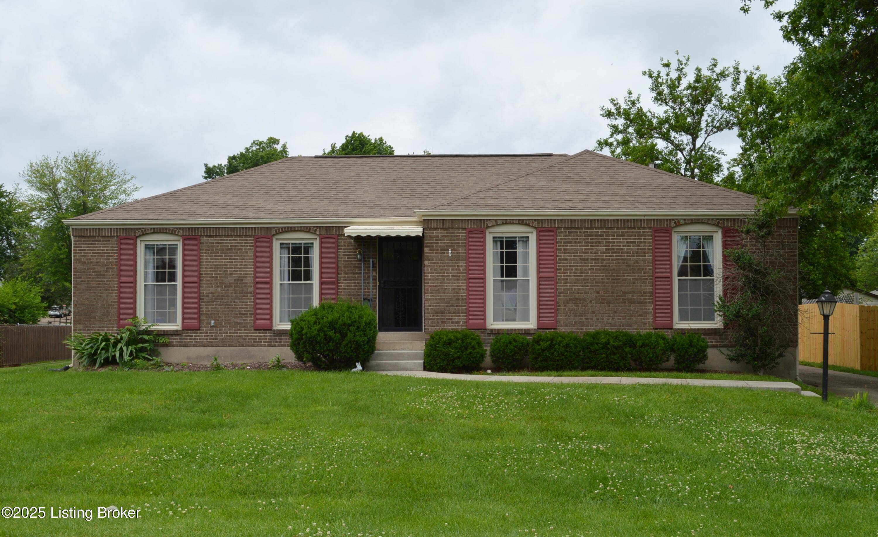 Louisville, KY 40291,8413 Old Boundary Rd