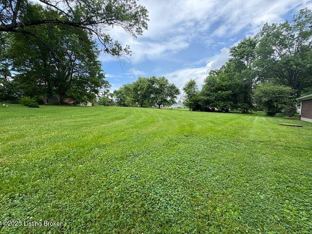 Louisville, KY 40272,6215 Willismore Dr