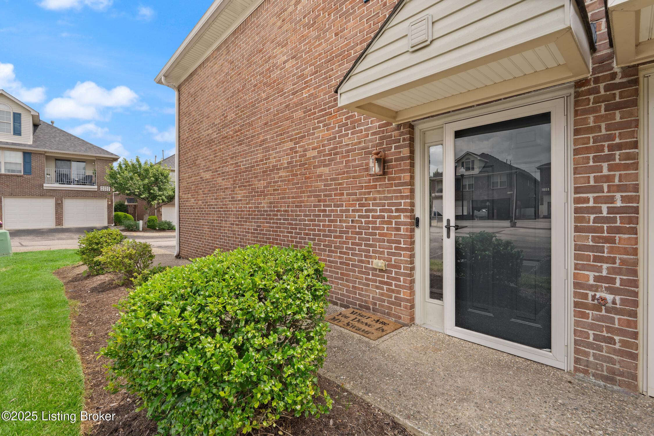 Louisville, KY 40228,8351 Grand Trevi Dr