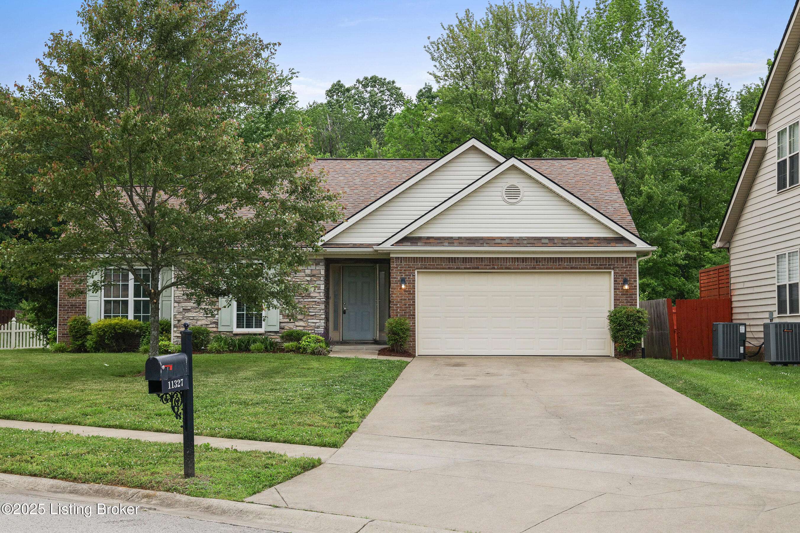 Louisville, KY 40299,11327 Arbor Wood Dr