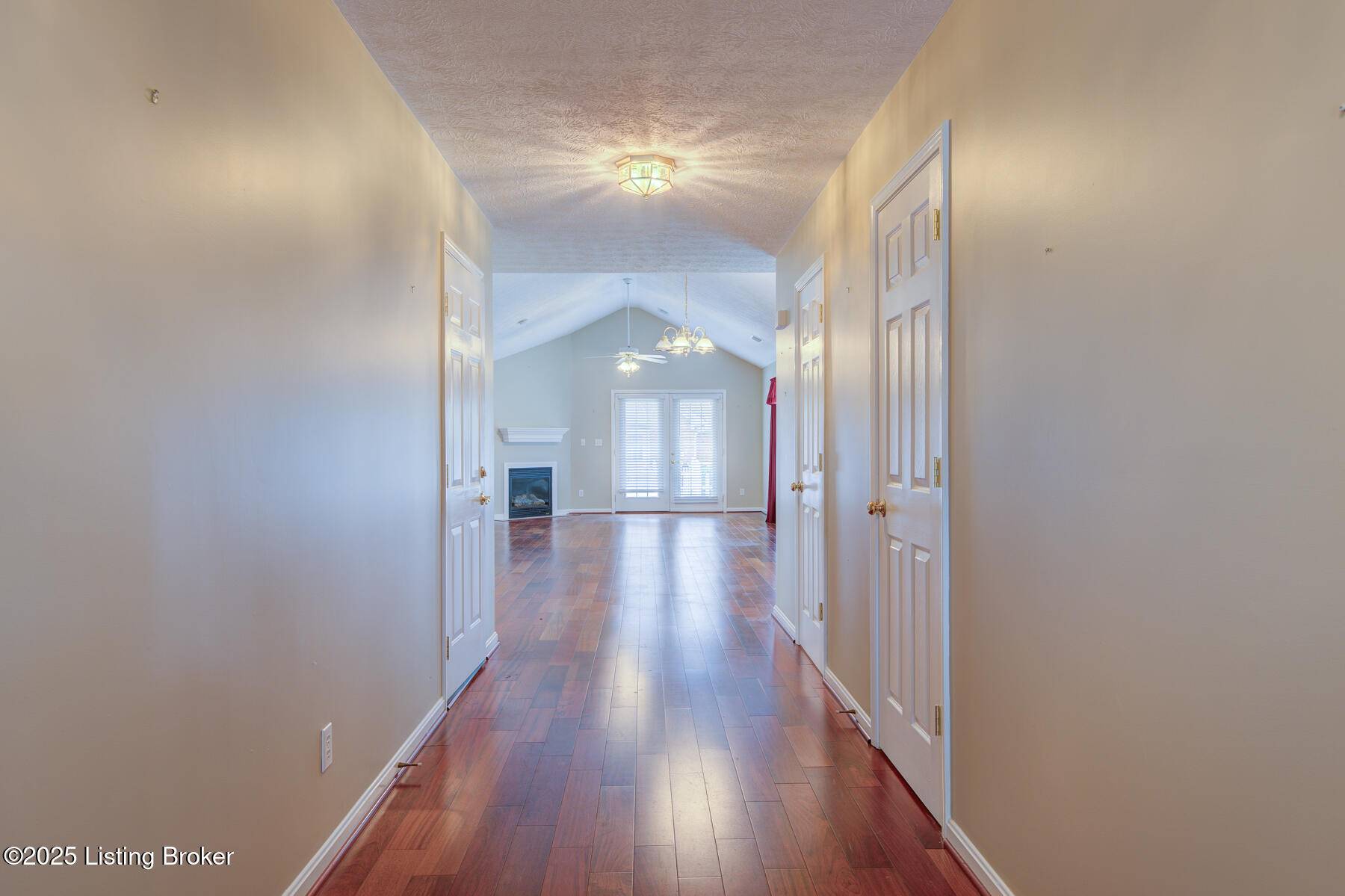 Jeffersontown, KY 40299,10501 Monticello Forest Cir