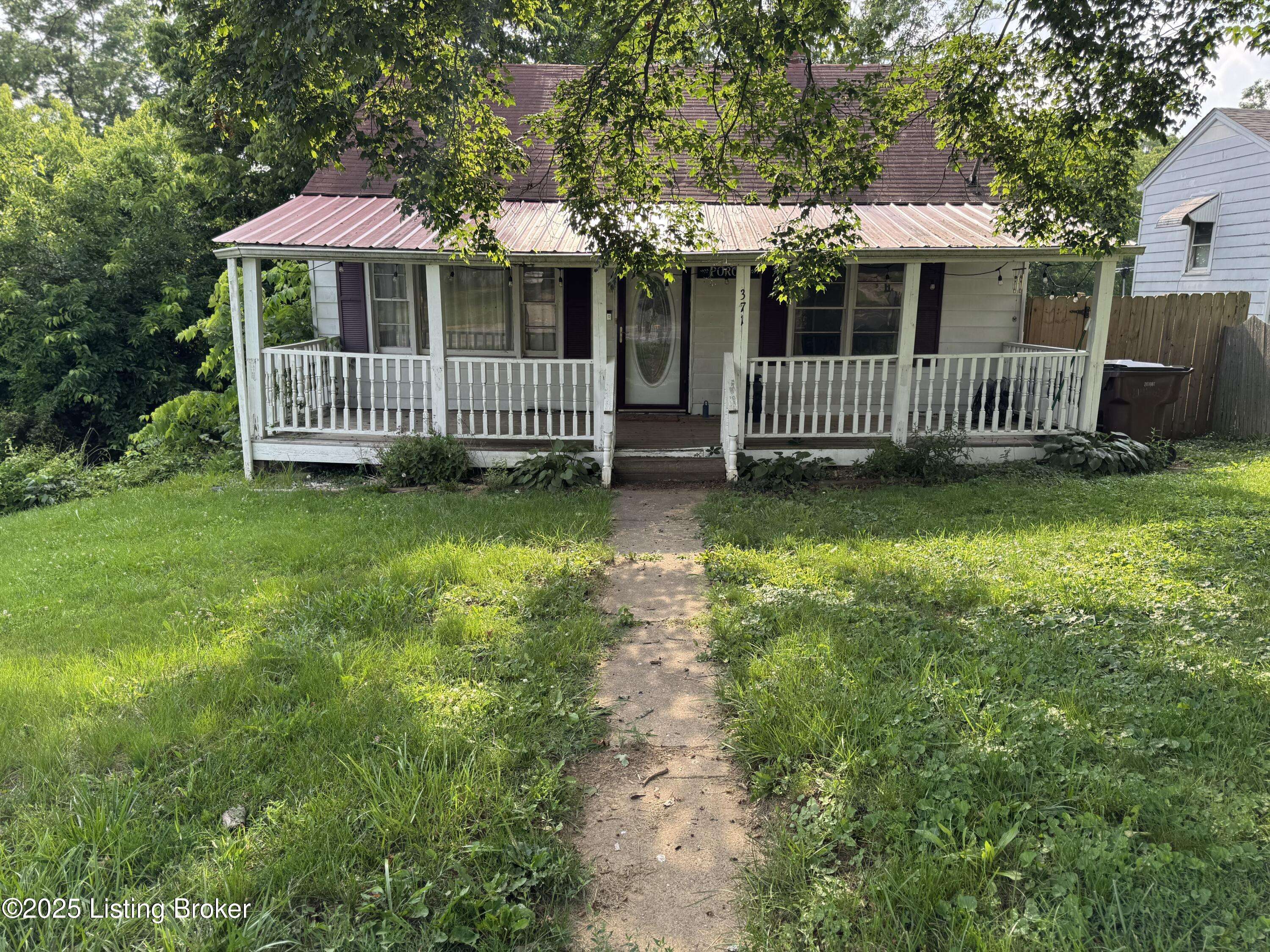 New Castle, KY 40050,371 S Main St
