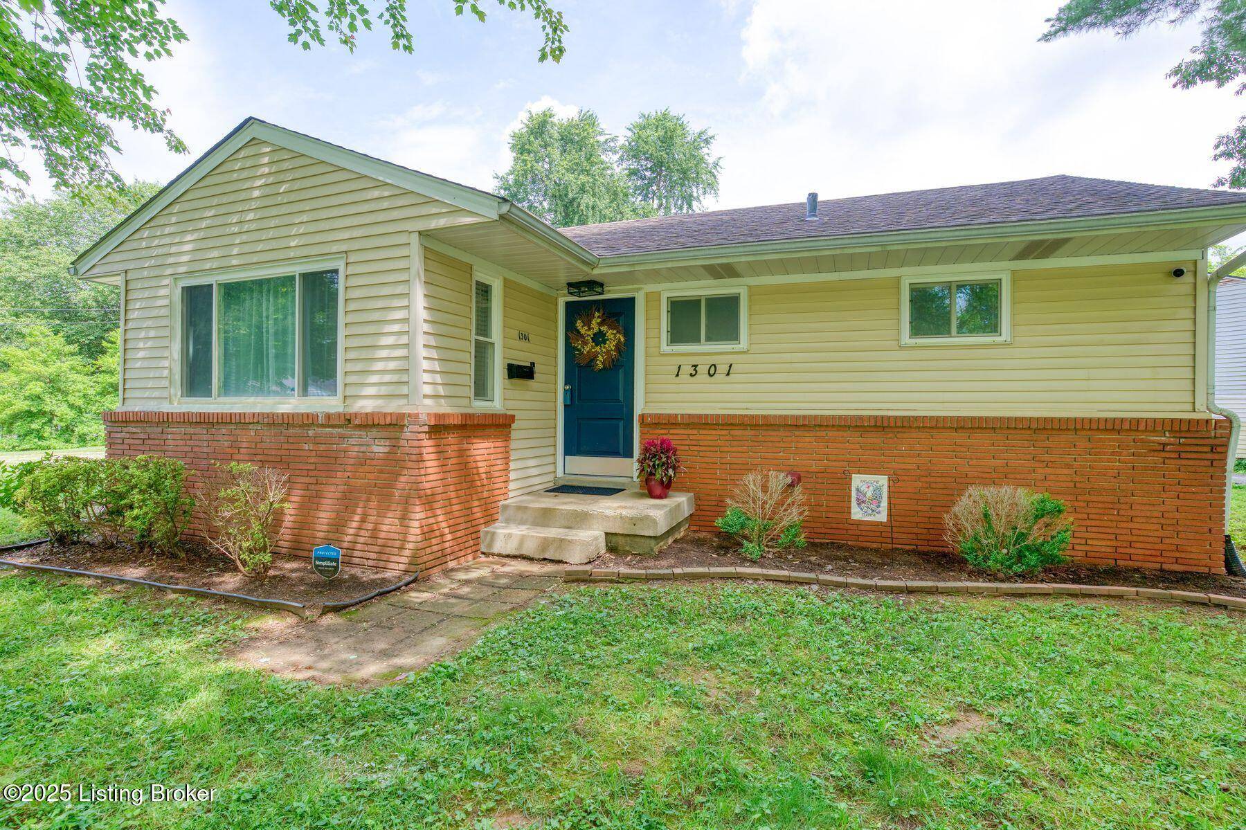 Louisville, KY 40242,1301 Mark Trail Rd
