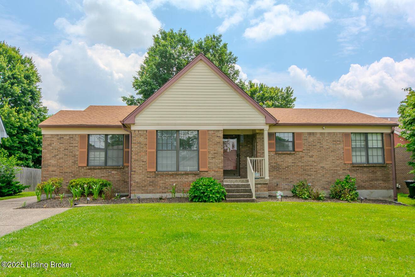 Louisville, KY 40220,9010 Green Garden Ct