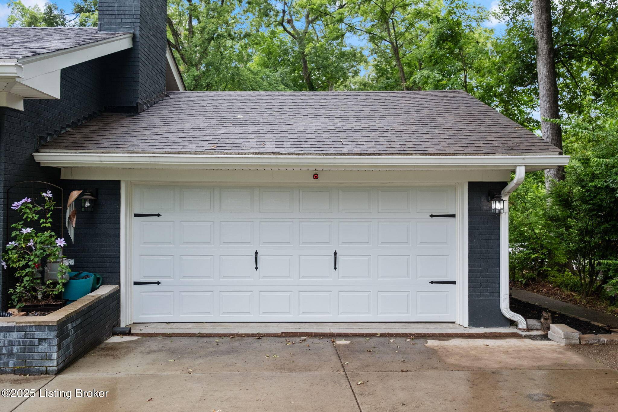 Louisville, KY 40214,8504 Bambi WAY