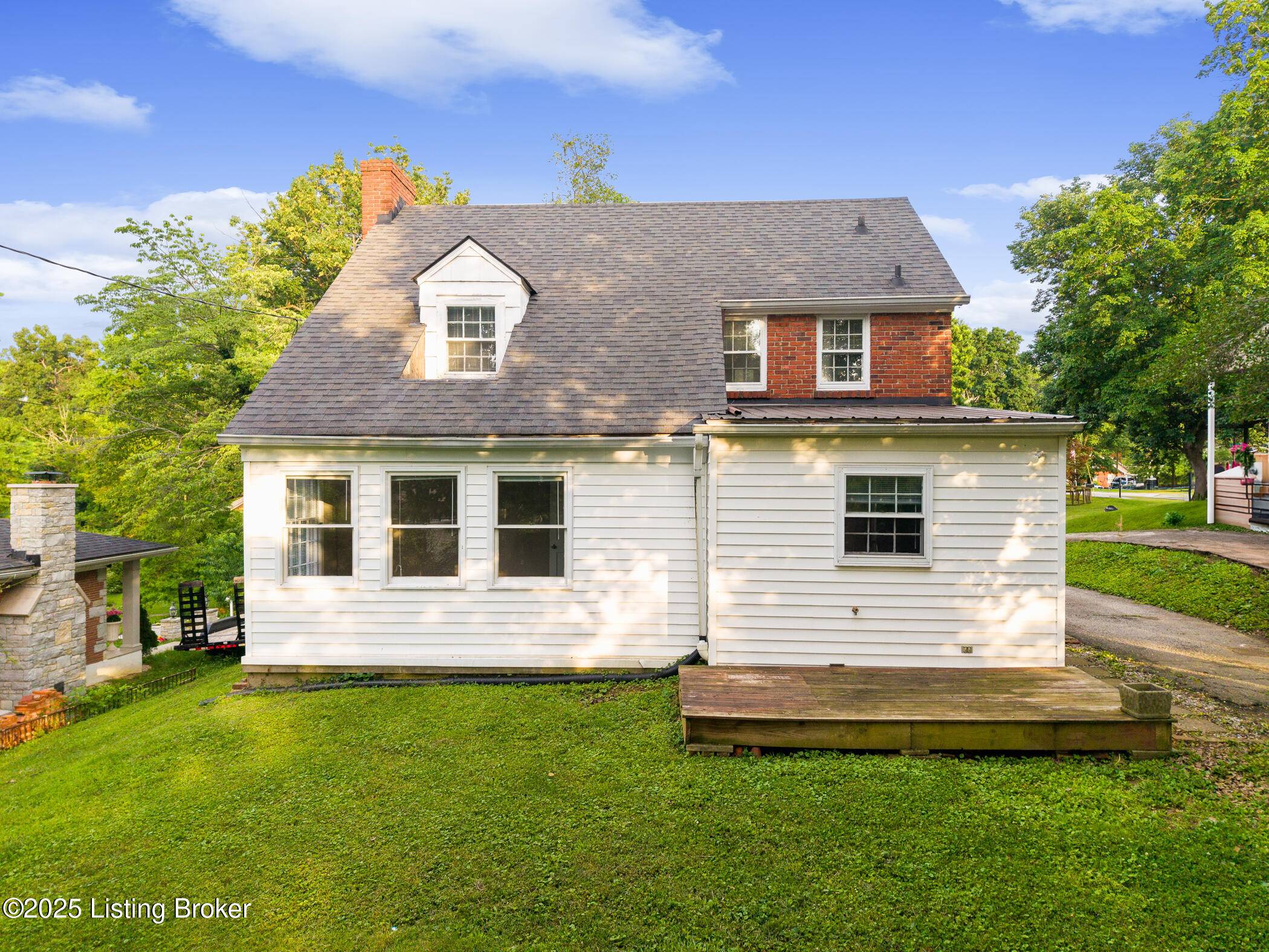 Louisville, KY 40214,5329 Alpine WAY