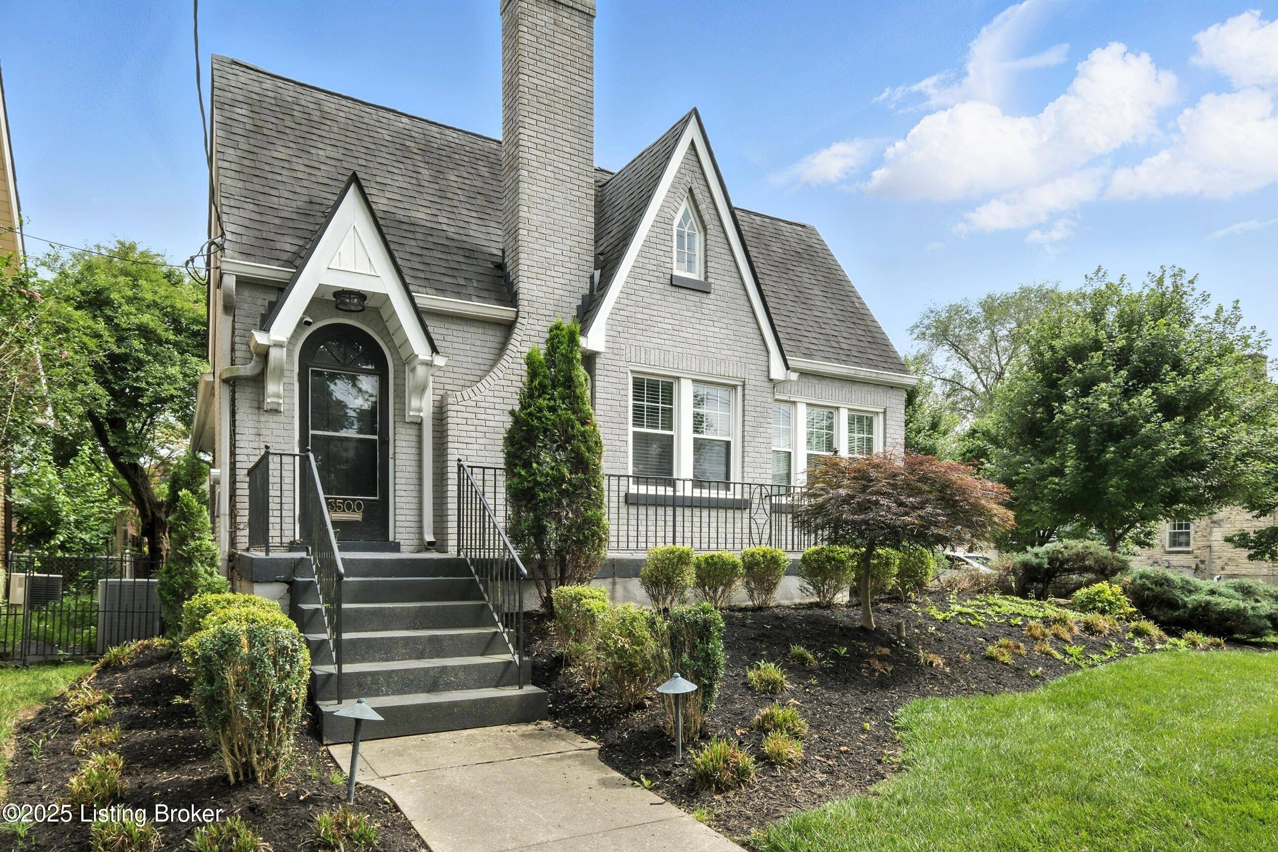 Louisville, KY 40207,3500 Lexington Rd