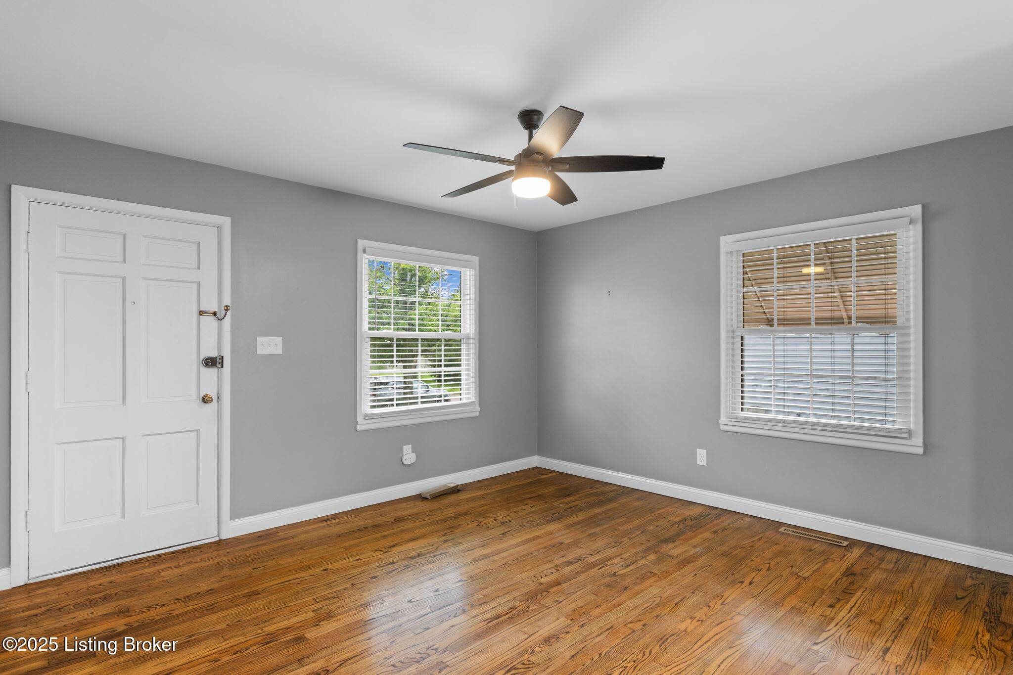 Jeffersontown, KY 40299,9506 Sue Helen Dr